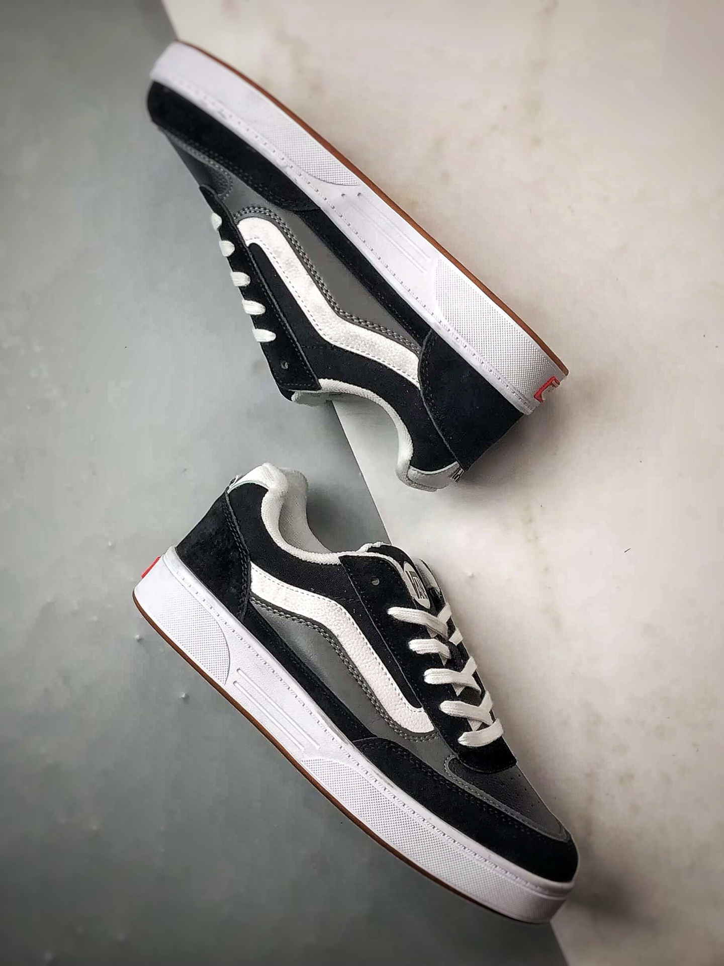 Vans Skate Estazzo 黑白 新品 经典复古厚鞋舌面包鞋 VN000D45BA2-Top High Quatity Cheap Sneakers Fashion Clothing Clothes Bags handbags Shoes of all Brand wholesale With The best Quality And Beautiful Price from China Factory Chinese suppliers wholesaler seller Vans Skate Estazzo 黑白 新品 经典复古厚鞋舌面包鞋 VN000D45BA2