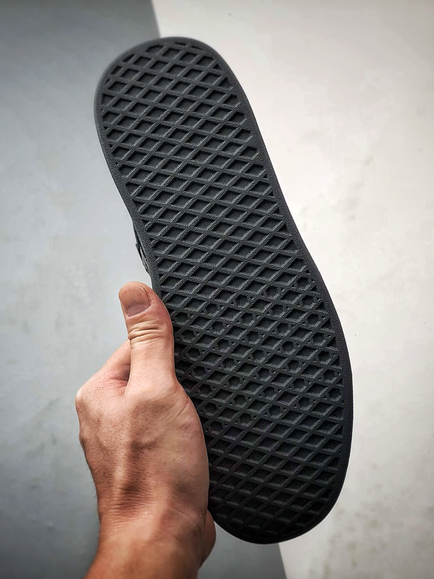 Vans Skate Estazzo 黑灰 新品 经典复古厚鞋舌面包鞋 VN000D45BA5-Top High Quatity Cheap Sneakers Fashion Clothing Clothes Bags handbags Shoes of all Brand wholesale With The best Quality And Beautiful Price from China Factory Chinese suppliers wholesaler seller Vans Skate Estazzo 黑灰 新品 经典复古厚鞋舌面包鞋 VN000D45BA5