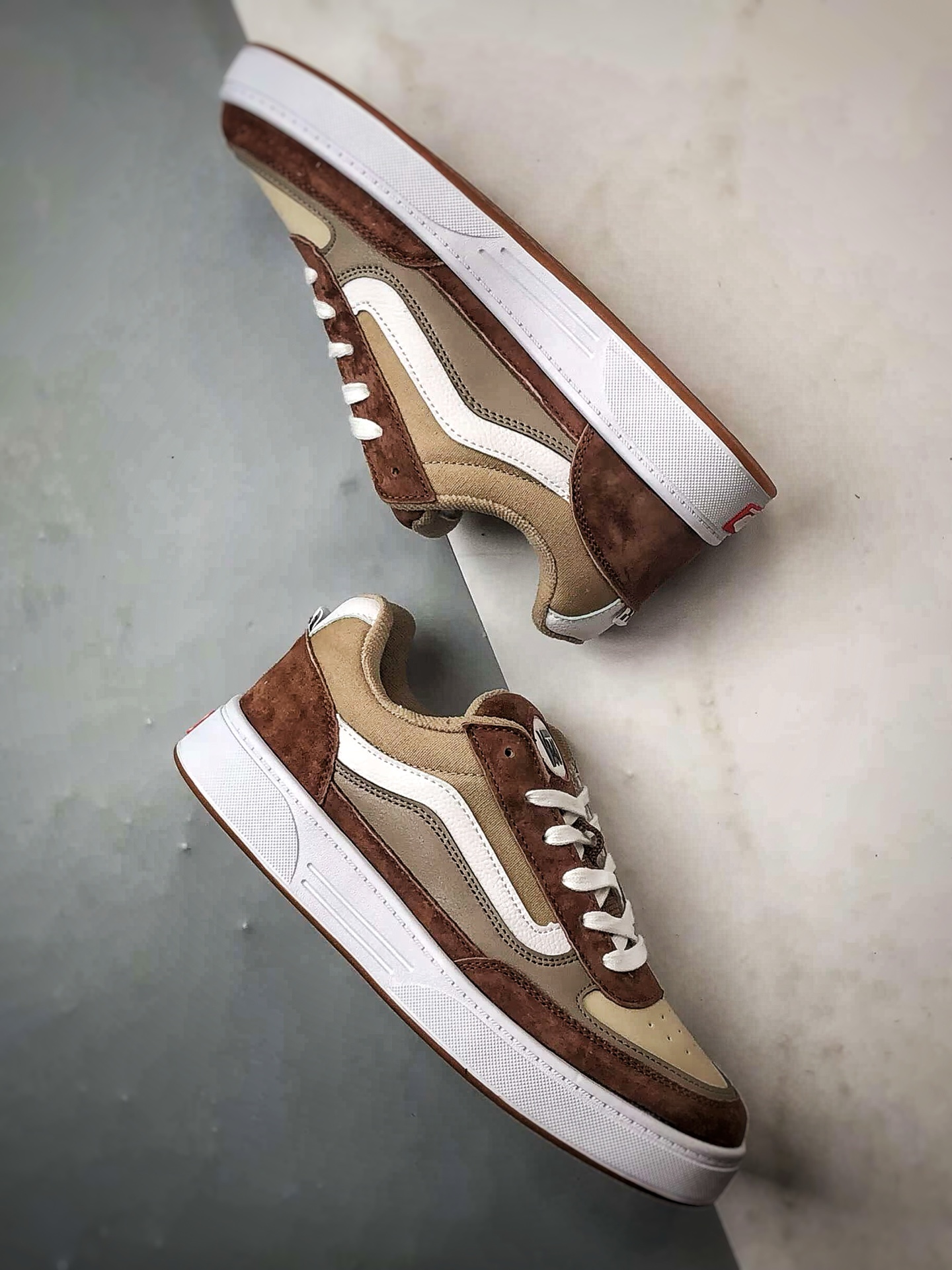 Vans Skate Estazzo 棕色 新品 经典复古厚鞋舌面包鞋 VN000D45BA1-Top High Quatity Cheap Sneakers Fashion Clothing Clothes Bags handbags Shoes of all Brand wholesale With The best Quality And Beautiful Price from China Factory Chinese suppliers wholesaler seller Vans Skate Estazzo 棕色 新品 经典复古厚鞋舌面包鞋 VN000D45BA1