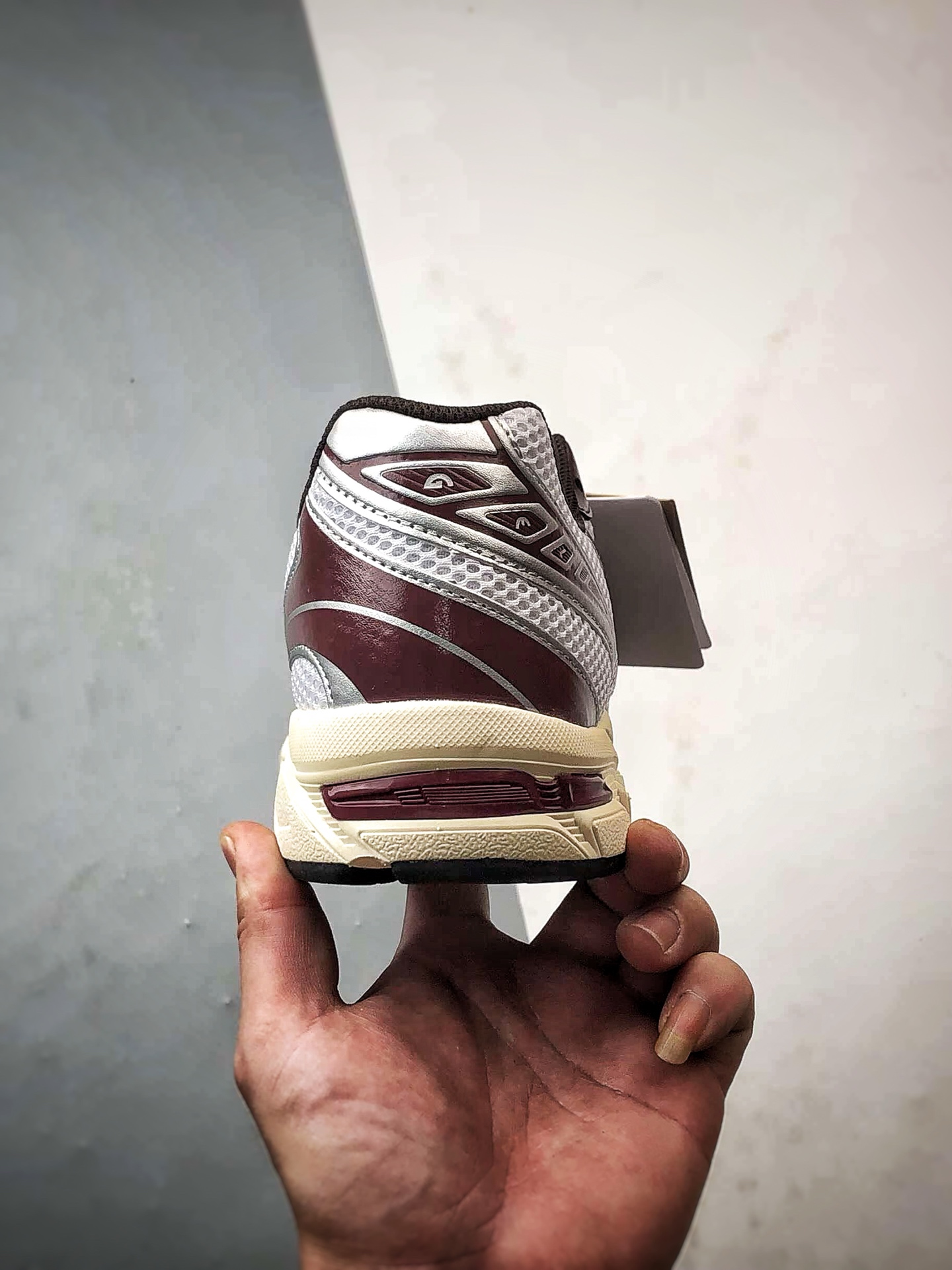 190 Asics Gel-1130 白酒红色 亚瑟士轻便百搭休闲运动慢跑鞋 1203A685-100