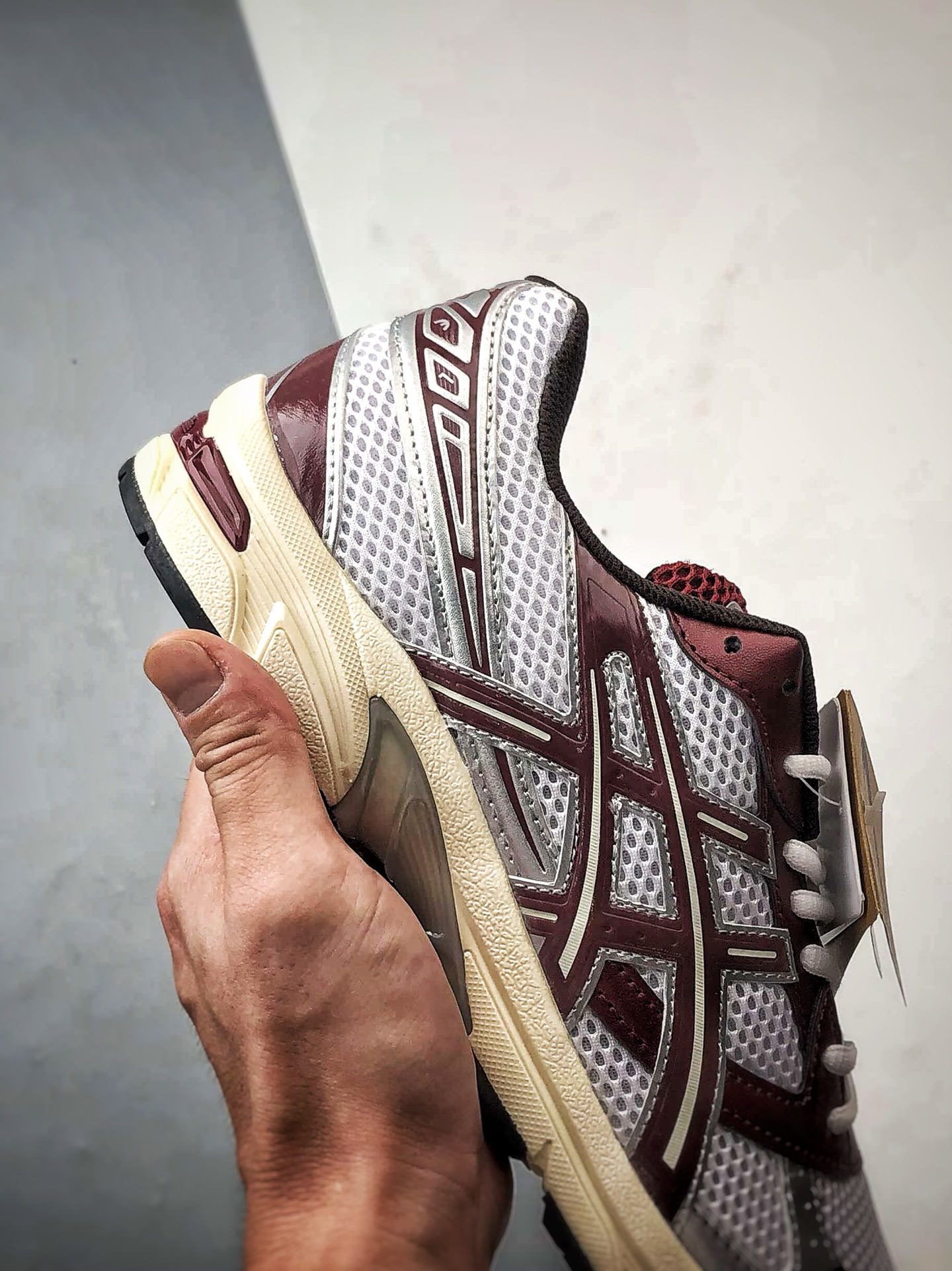 190 Asics Gel-1130 白酒红色 亚瑟士轻便百搭休闲运动慢跑鞋 1203A685-100