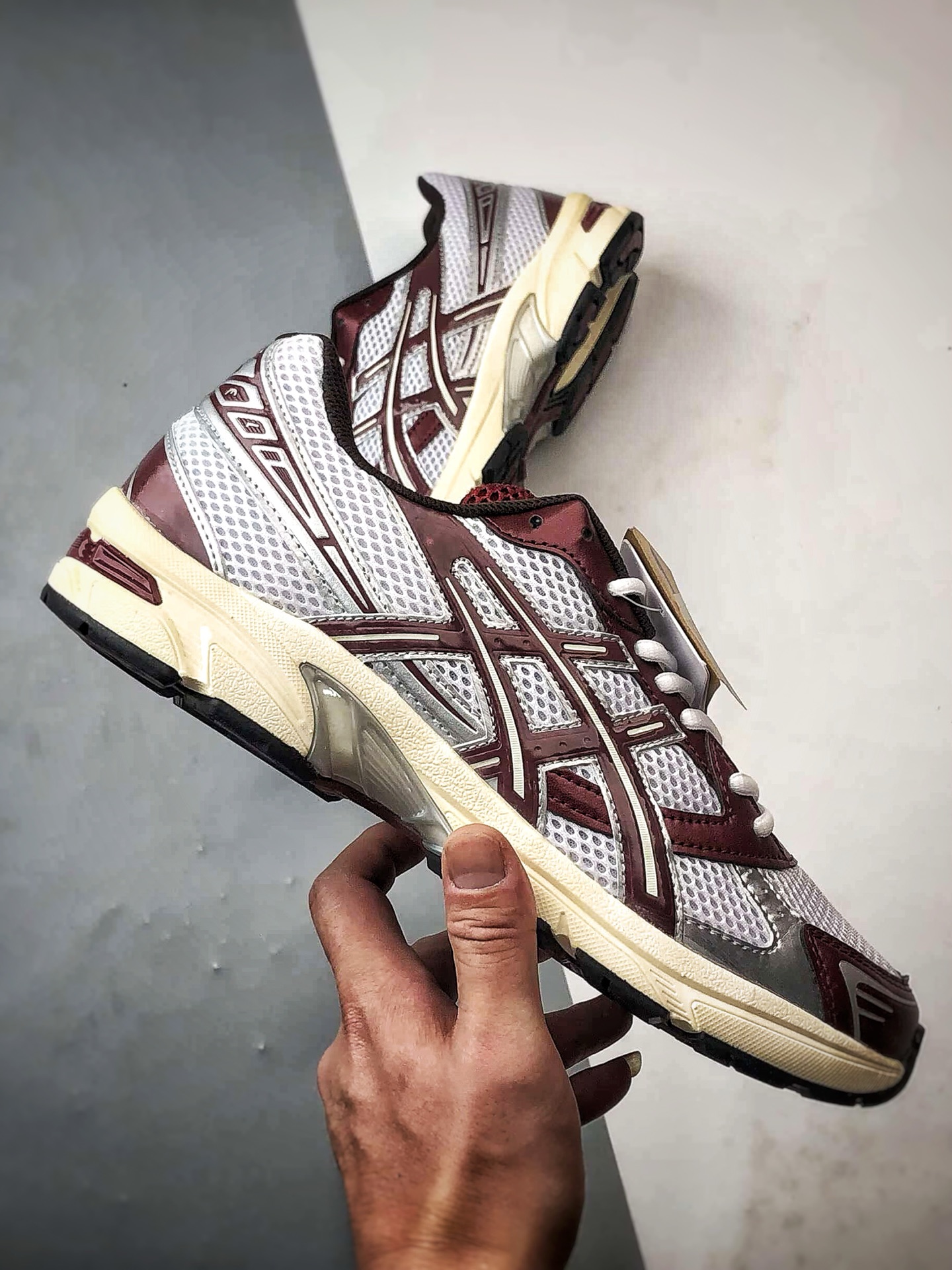 190 Asics Gel-1130 白酒红色 亚瑟士轻便百搭休闲运动慢跑鞋 1203A685-100