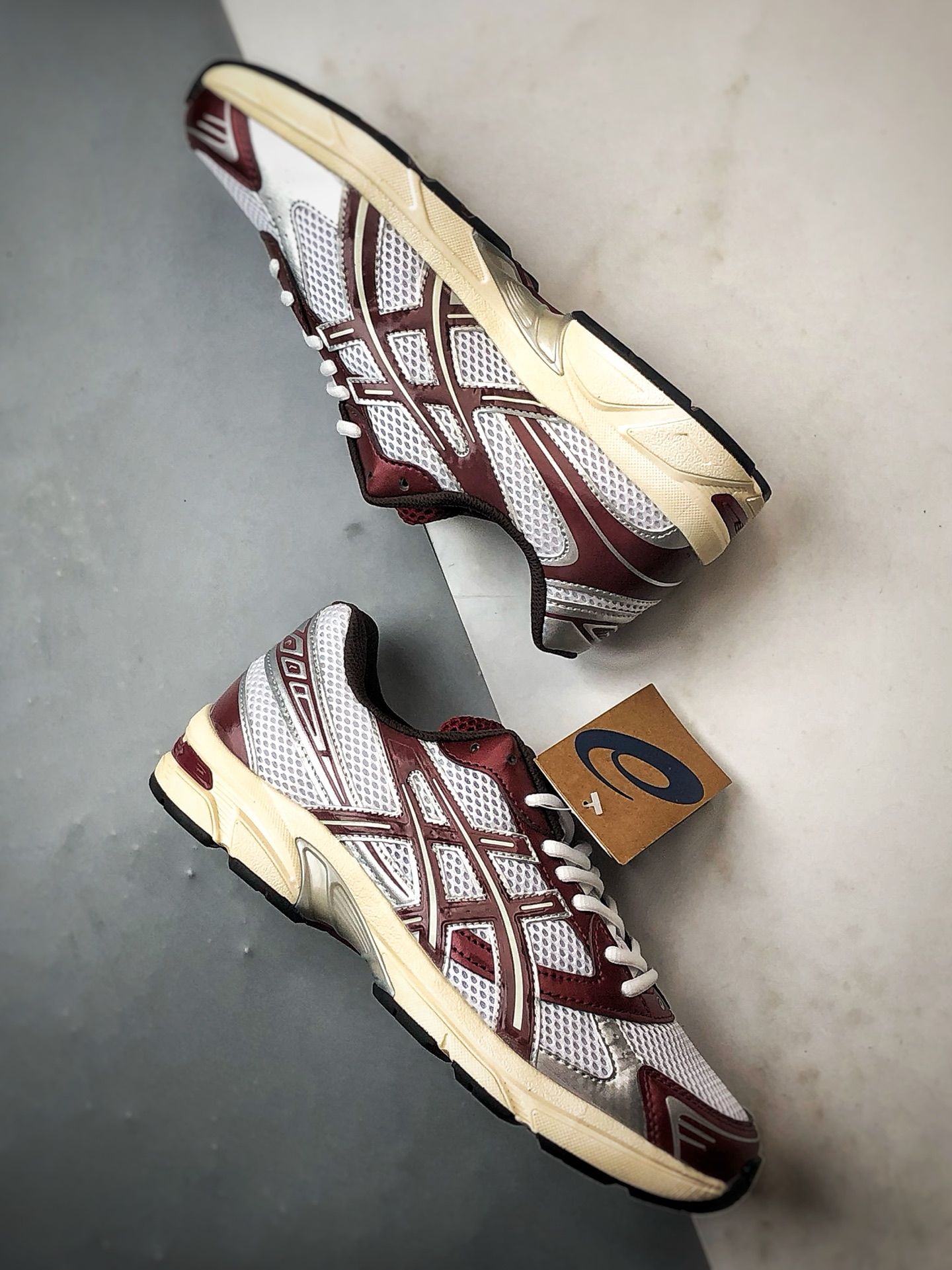 190 Asics Gel-1130 白酒红色 亚瑟士轻便百搭休闲运动慢跑鞋 1203A685-100