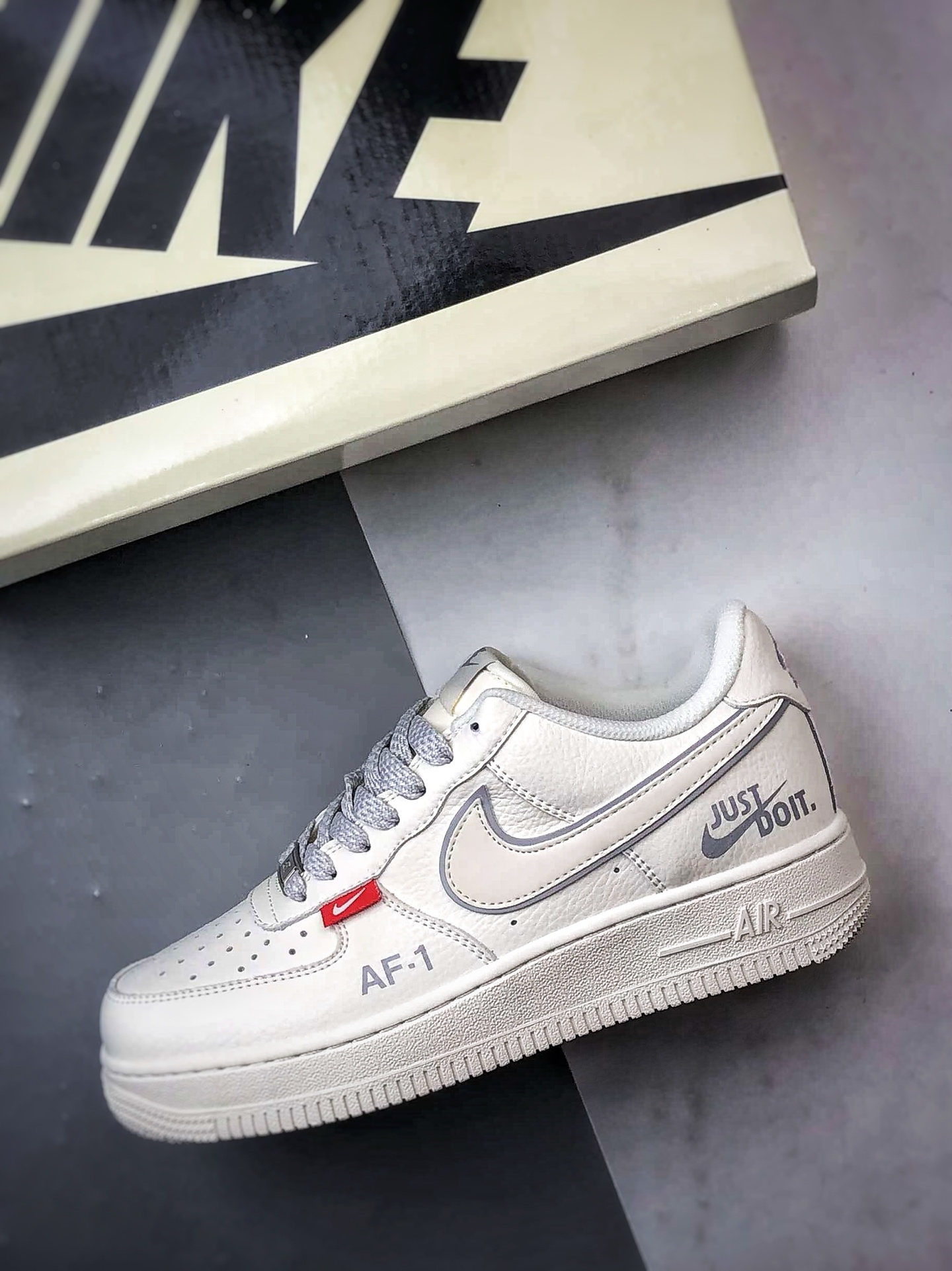 Air Force 1 '07 Low 米白灰反光钩 CS5288-043
