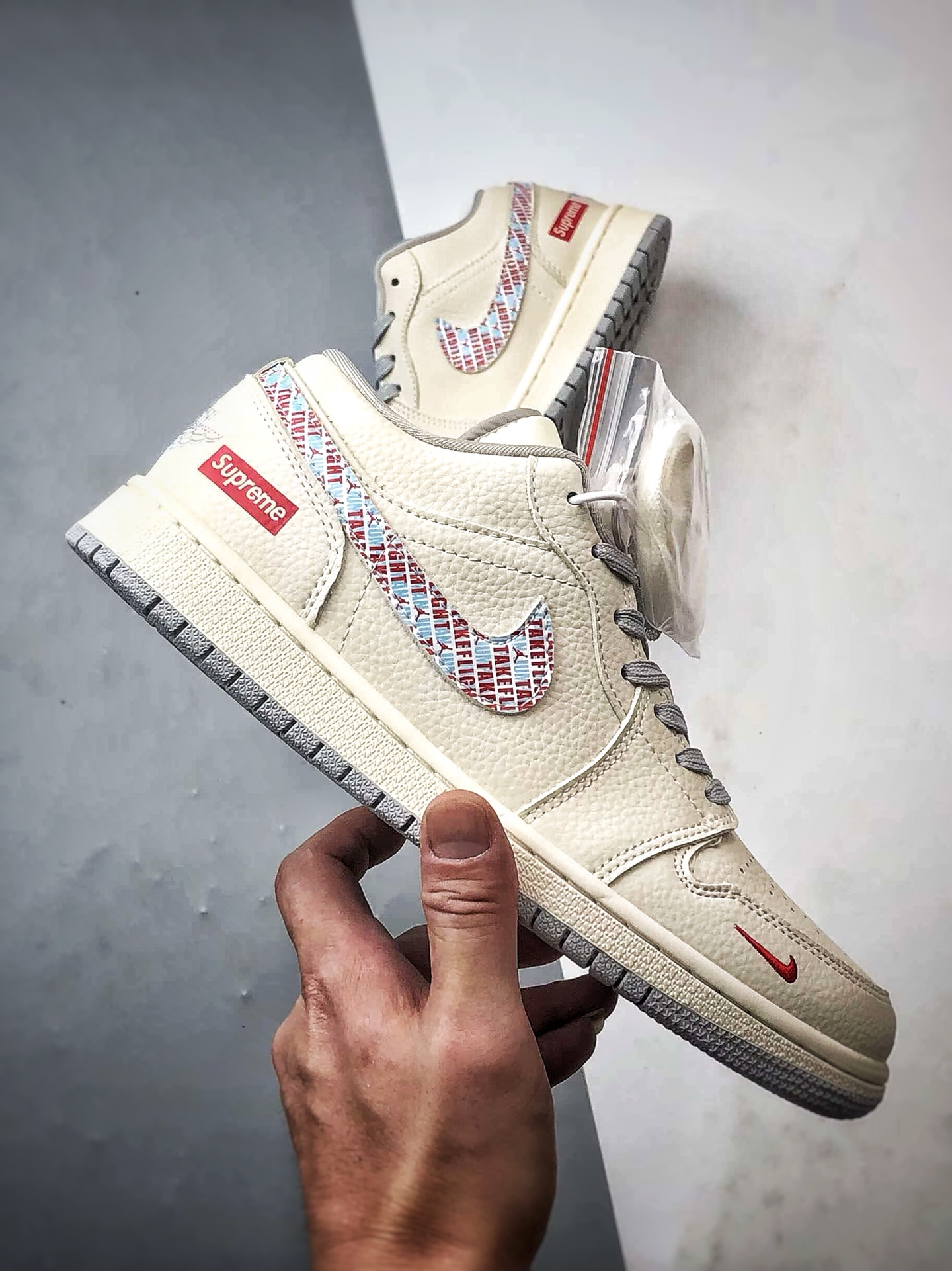 290 Air Jordan 1 Low ”高端定制” Sup米白红蓝迷彩钩 LR8888-014-Chinese UA Cheap High Quatity Brand Clothes Bags handbags Sneakers wholesale wholesaler seller from China Factory suppliers Fashion Clothing Shoes best Quality Beautiful Price 290 Air Jordan 1 Low ”高端定制” Sup米白红蓝迷彩钩 LR8888-014