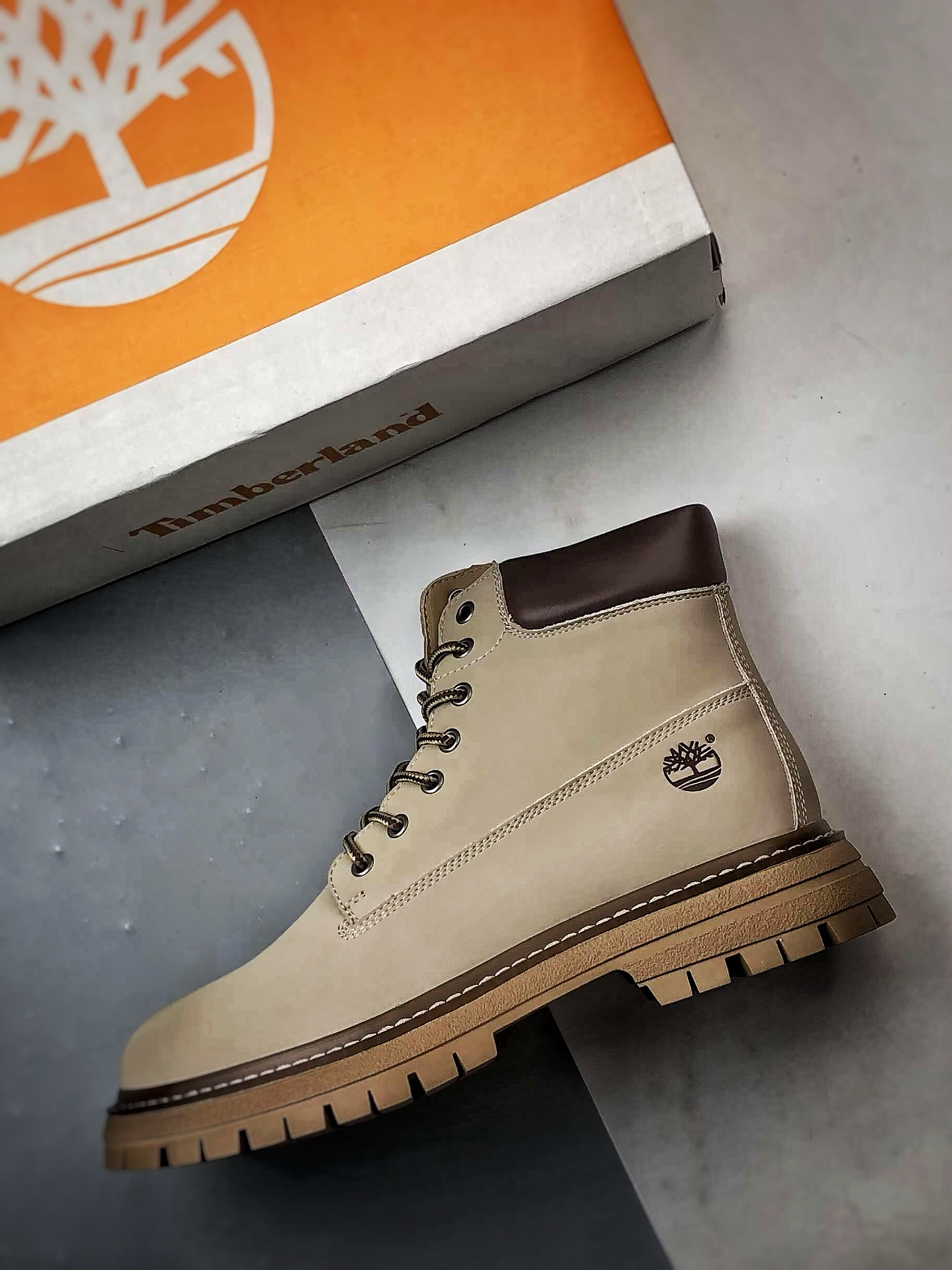 320 Timberland 添柏岚/天伯伦 秋冬新品 户外高帮休闲大黄靴系列 A18065M