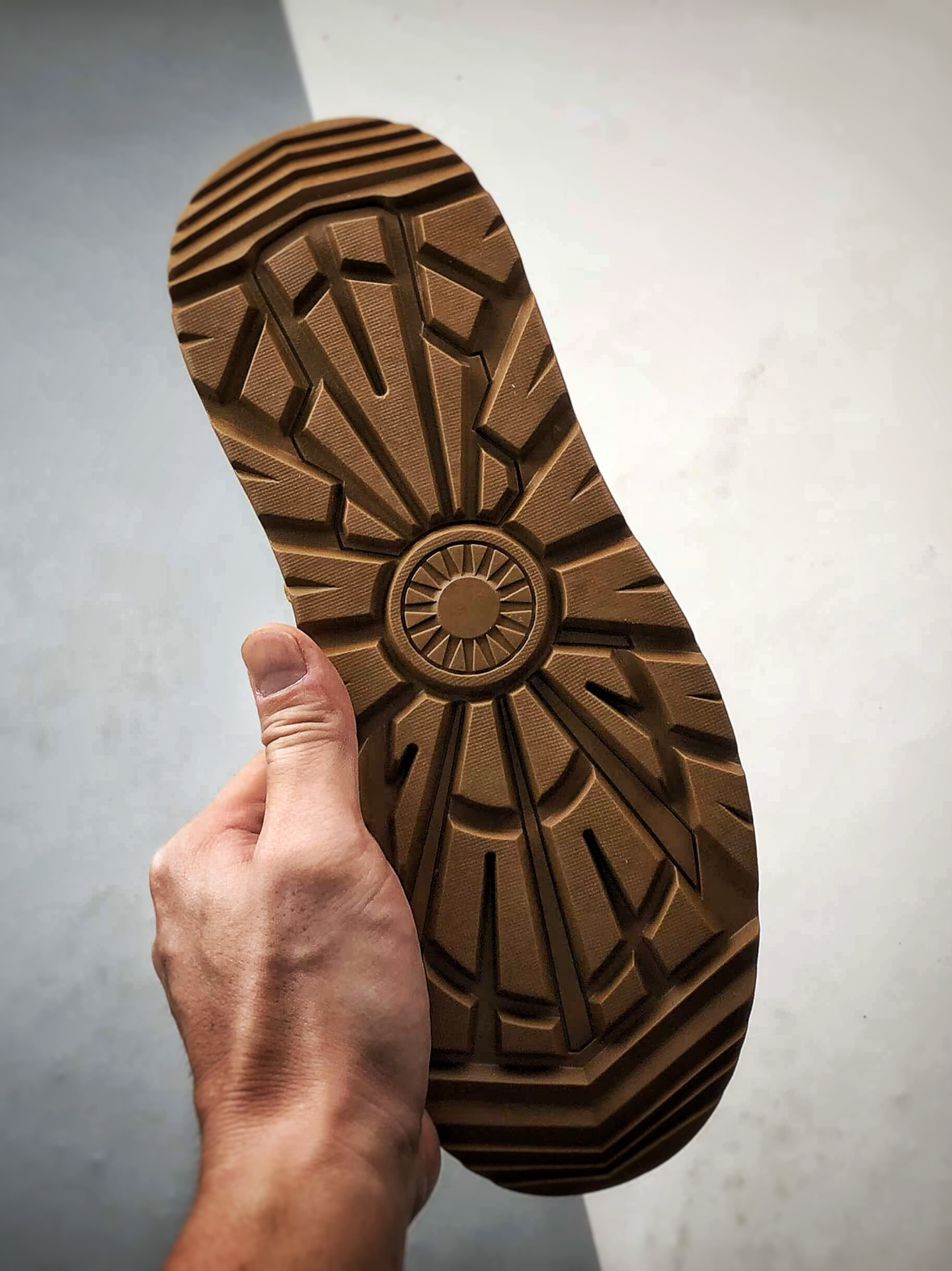 300 UGG Tasman Weather Hybrid 塔斯曼混合系列 秋冬新品户外男士高帮休闲雪地靴