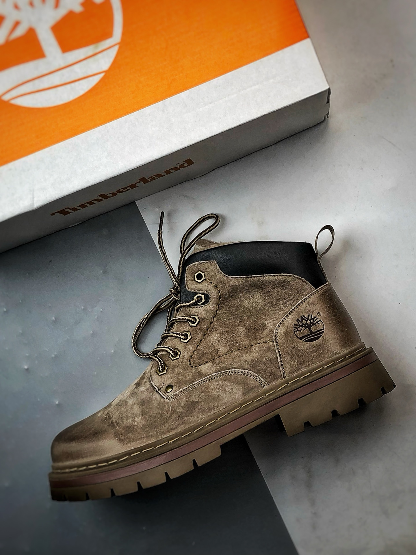 340 Timberland 添柏岚/天伯伦 秋冬新品 户外高帮休闲大黄靴系列 TB10039M