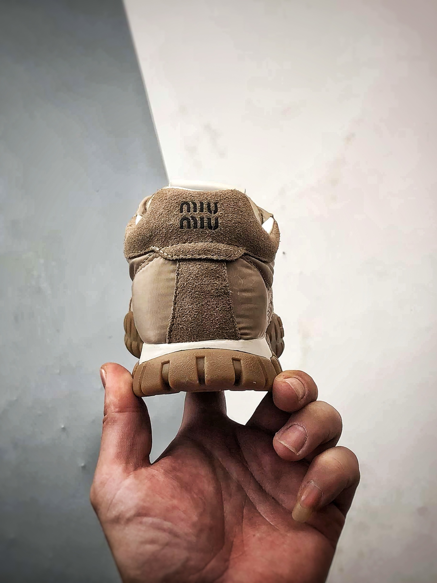 370 MiuMiu/谬谬 德训饼干休闲鞋 棕色 2025新款美式复古风