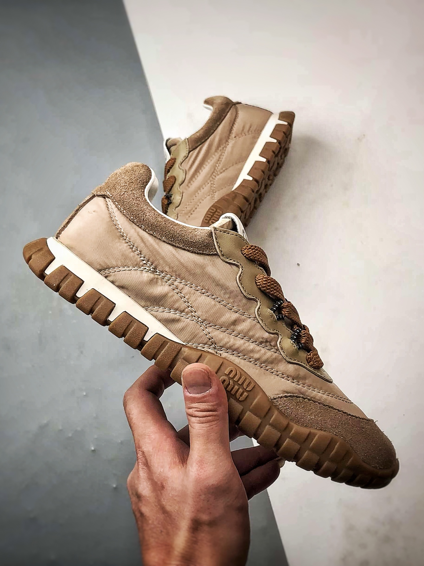 370 MiuMiu/谬谬 德训饼干休闲鞋 棕色 2025新款美式复古风