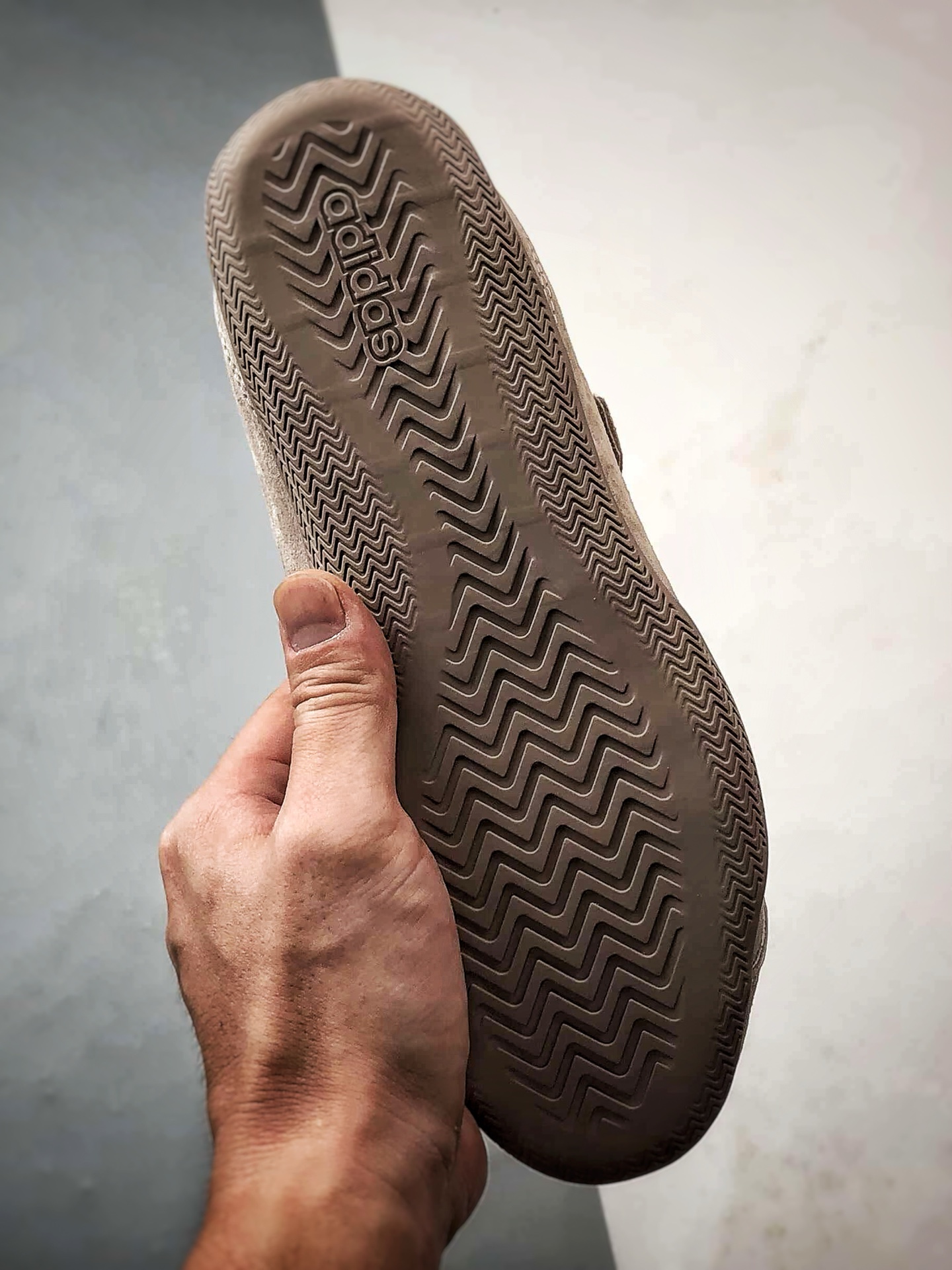 190 AD Urban Reverie Fos 雾感粉 魔术贴城市芭蕾风薄底休闲鞋 JS2445-Chinese UA Cheap High Quatity Brand Clothes Bags handbags Sneakers wholesale wholesaler seller from China Factory suppliers Fashion Clothing Shoes best Quality Beautiful Price 190 AD Urban Reverie Fos 雾感粉 魔术贴城市芭蕾风薄底休闲鞋 JS2445