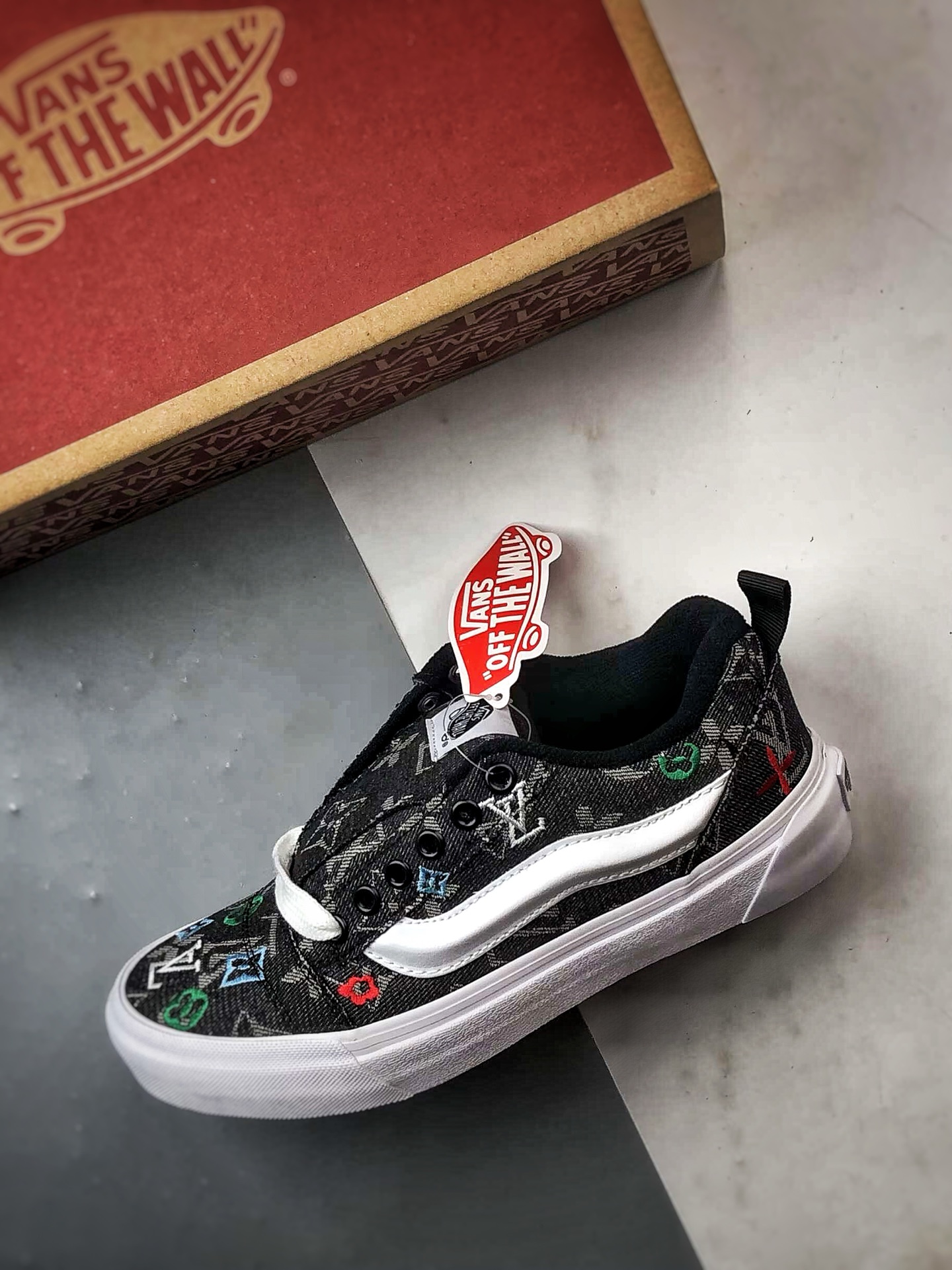 LV x Vans Knu Skool 黑色 强强联名 舒适百搭低帮面包鞋