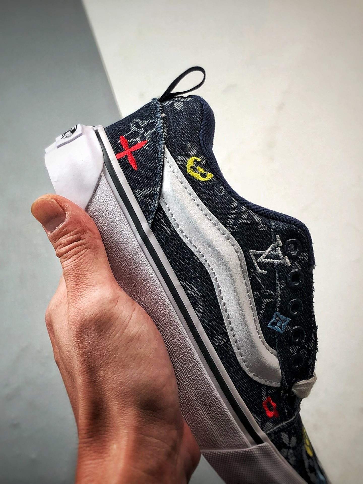 LV x Vans Knu Skool 深蓝色 强强联名 舒适百搭低帮面包鞋-Top High Quatity Cheap Sneakers Fashion Clothing Clothes Bags handbags Shoes of all Brand wholesale With The best Quality And Beautiful Price from China Factory Chinese suppliers wholesaler seller LV x Vans Knu Skool 深蓝色 强强联名 舒适百搭低帮面包鞋