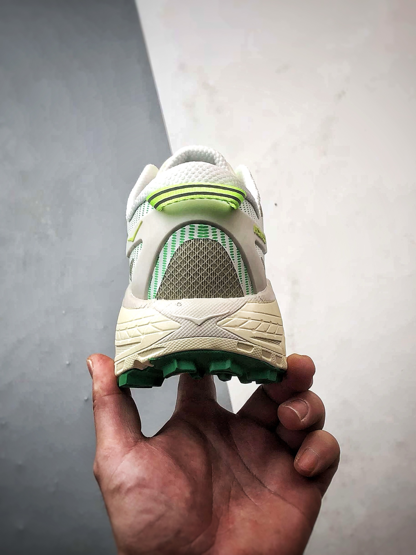 200 Hoka One One Mafate Speed 2 白绿 玛法特低帮厚底轻量户外运动鞋 1126851-WTFR