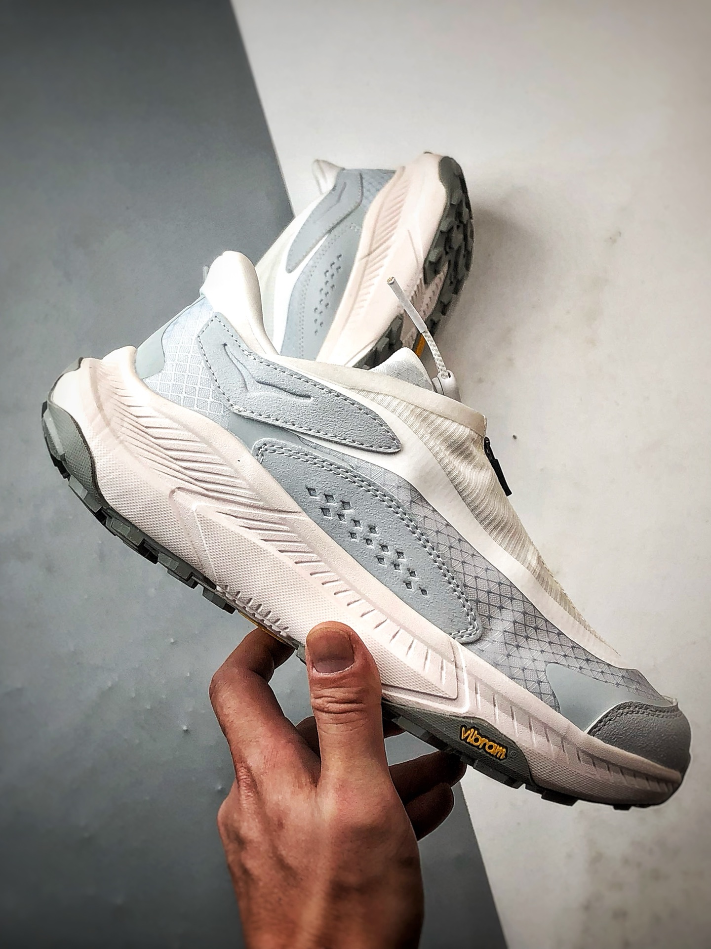 210 Hoka One One Project Transport 白色 机能风专业户外越野运动鞋 1162850-WMC