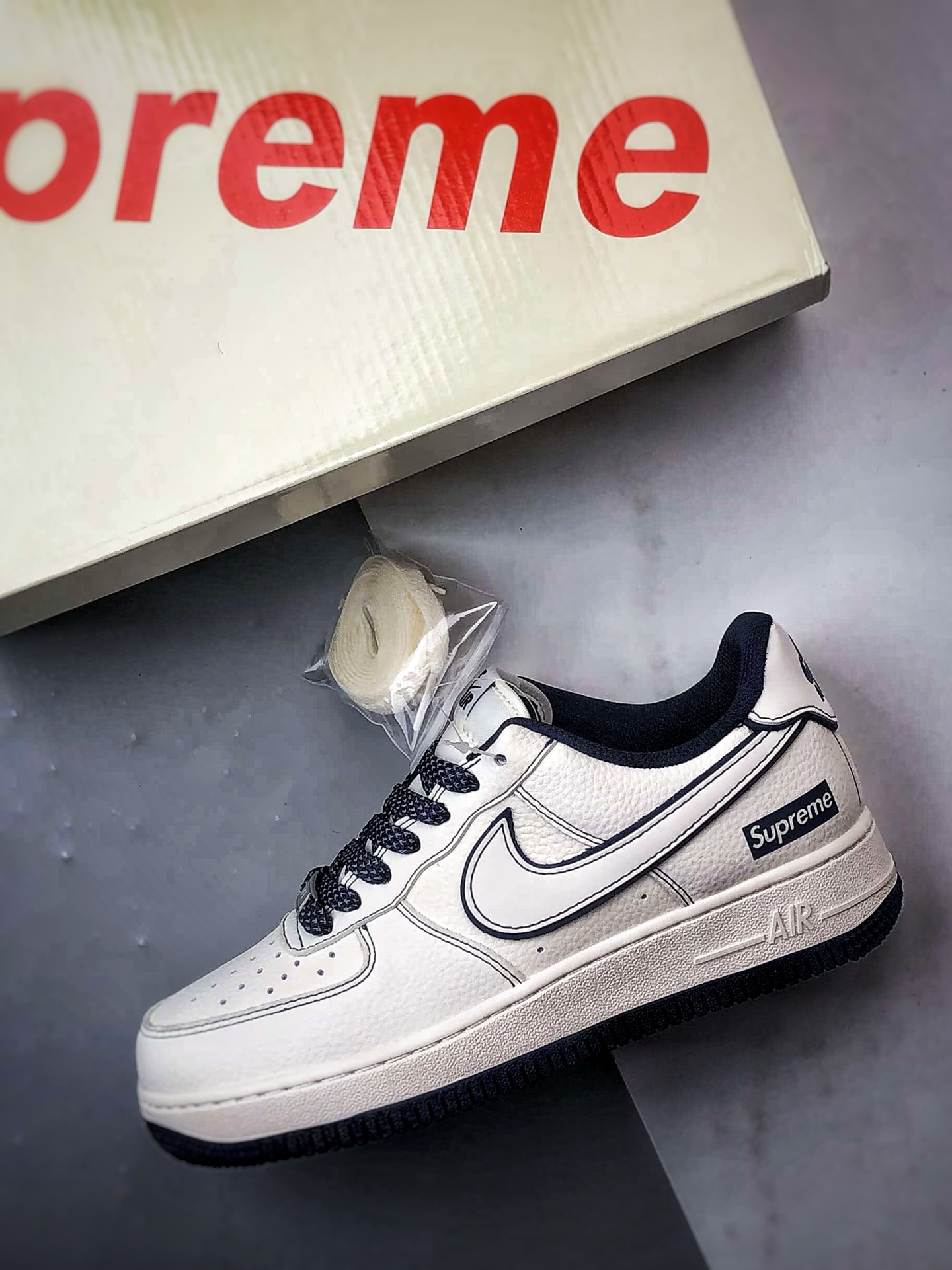 Sup x Air Force 1 Low 米白藏青 SM6668-113