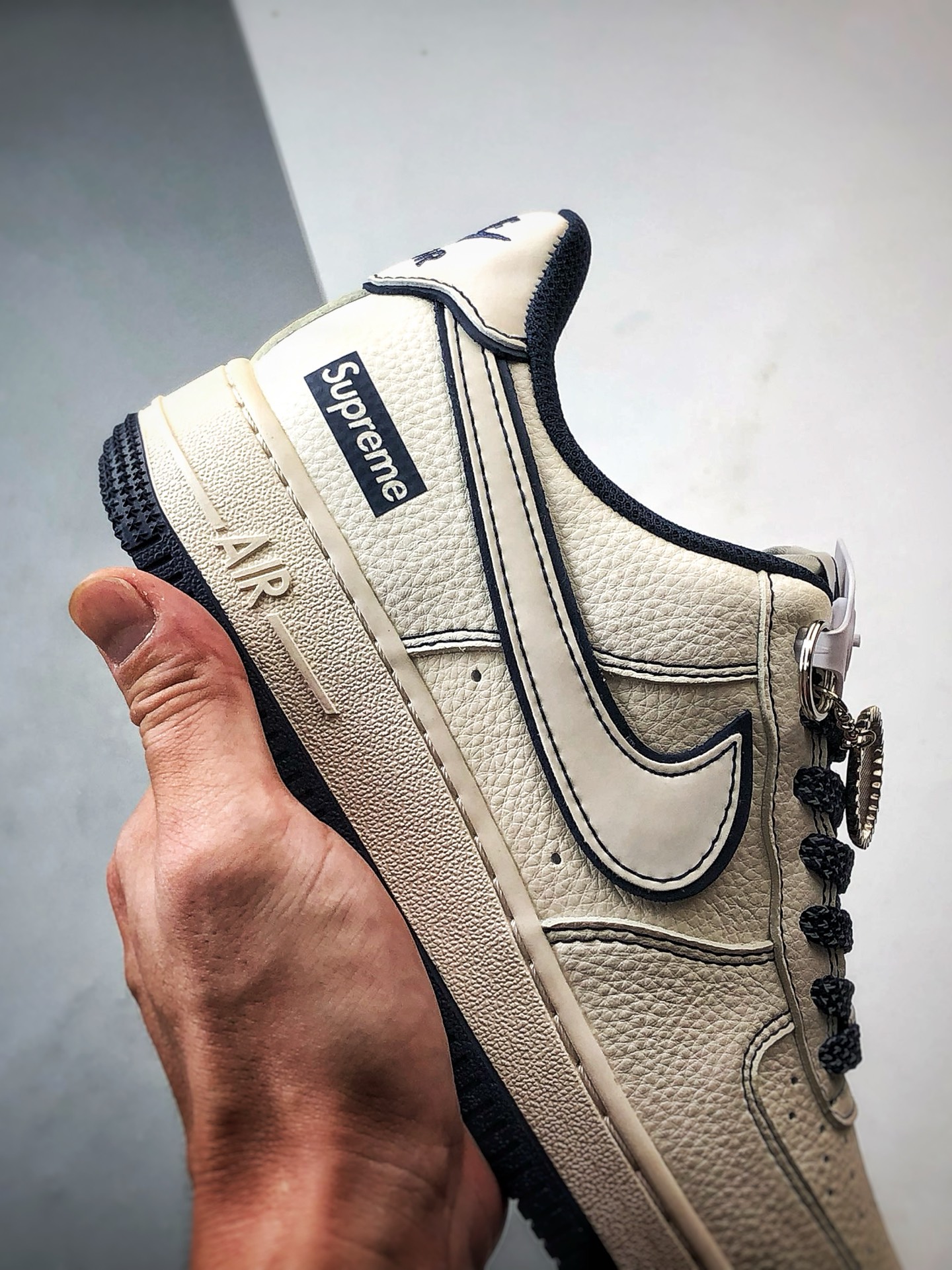 Sup x Air Force 1 Low 米白藏青 SM6668-113