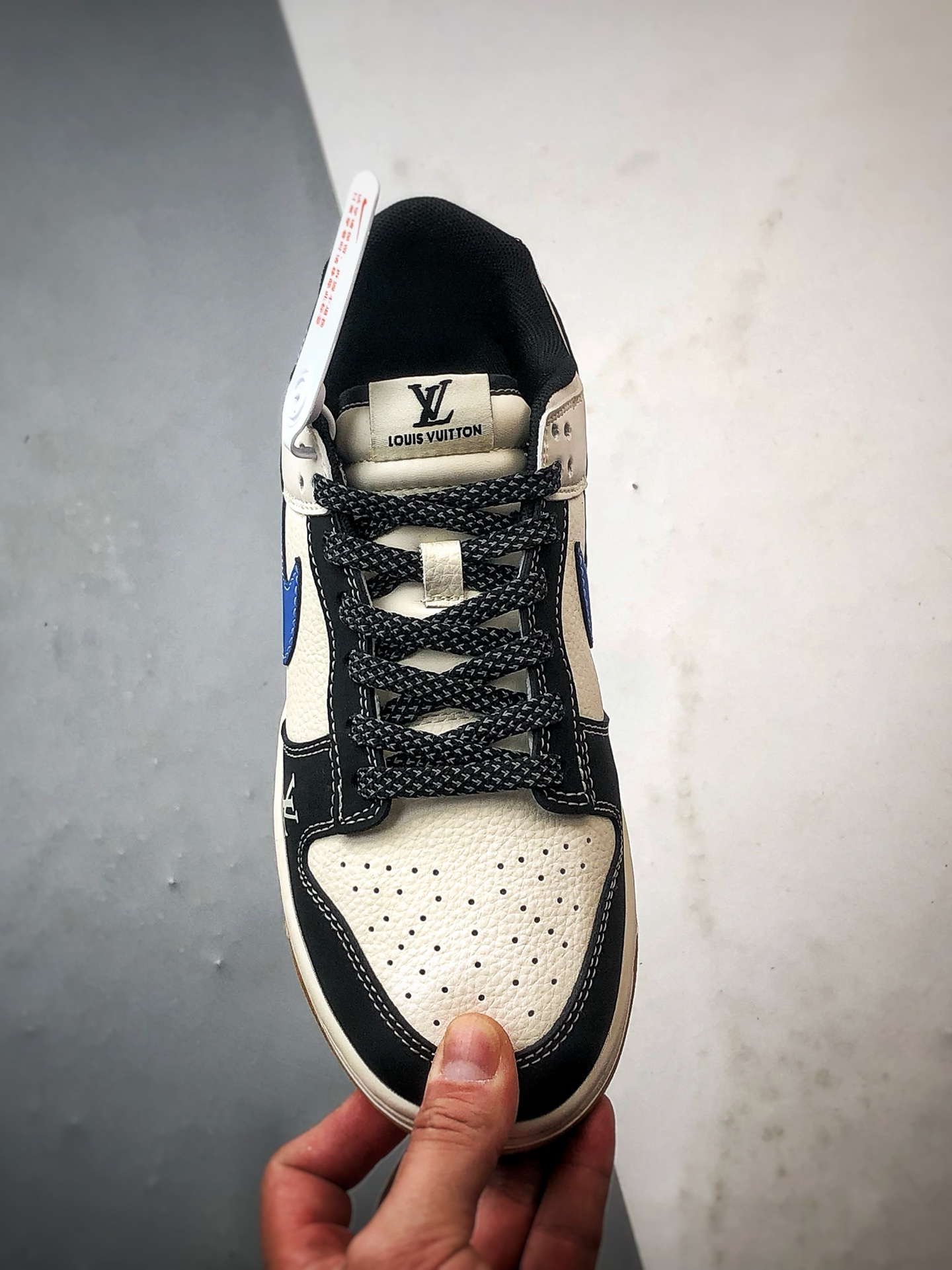 NK Dunk Low Retro ”DIY高端定制” LV黑白蓝钩 低帮休闲运动板鞋 JP1648-003