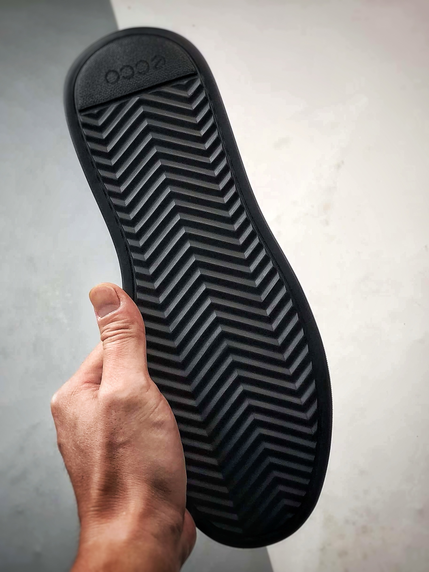 300 Ecco/爱步 柔酷7号系列 经典透气防水百搭休闲板鞋 470364