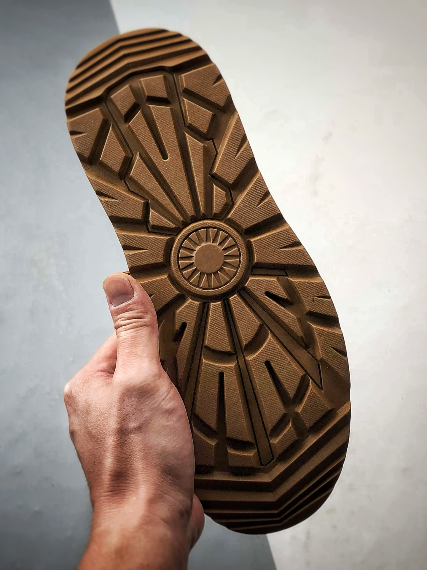 300 UGG Tasman Weather Hybrid 塔斯曼混合系列 秋冬新品 户外男士高帮休闲马丁靴雪地靴