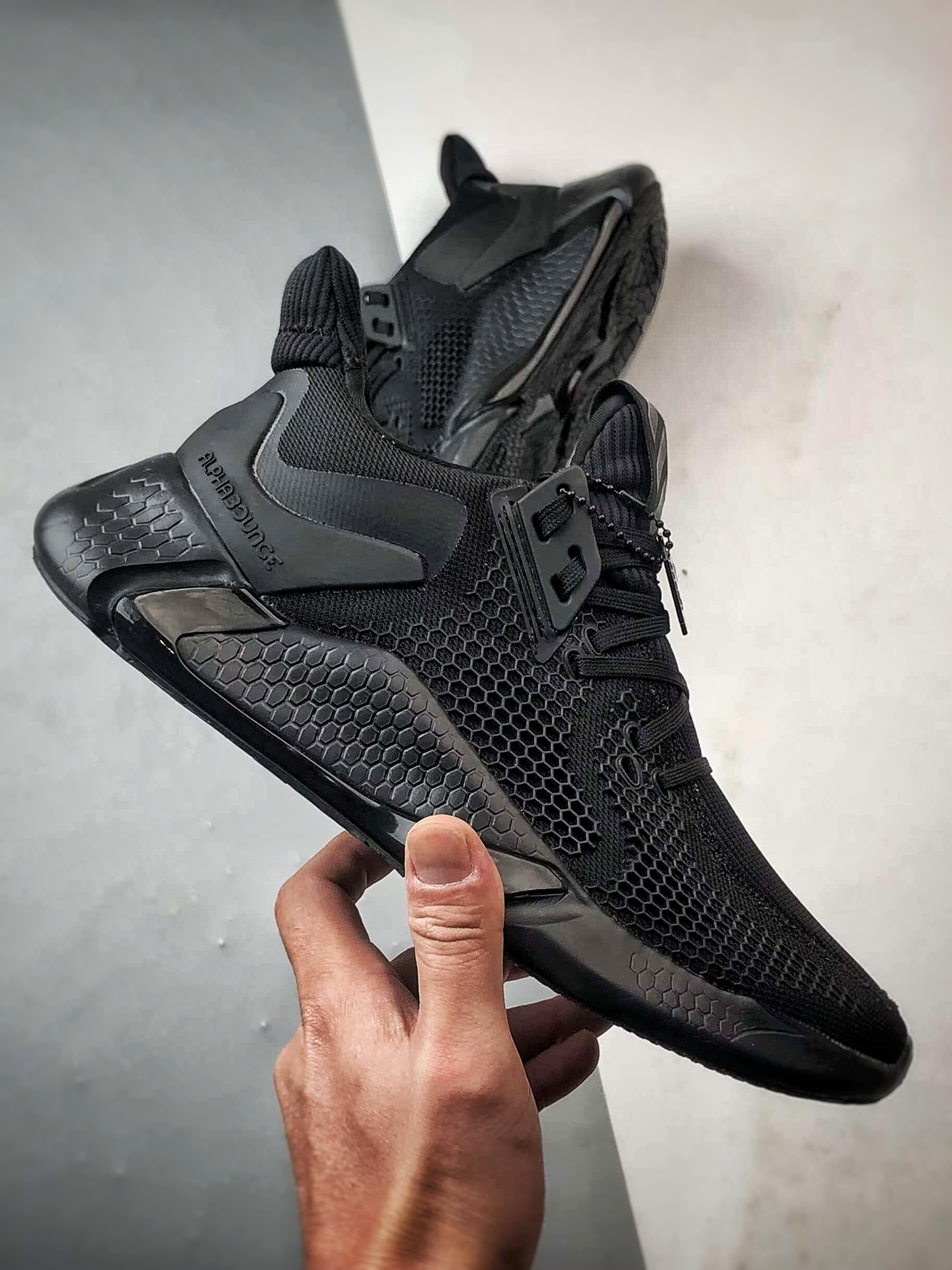 190 AD AlphaBounce Instinct M 黑色 阿尔法 真标网面休闲跑步鞋 CG5586-Chinese UA Cheap High Quatity Brand Clothes Bags handbags Sneakers wholesale wholesaler seller from China Factory suppliers Fashion Clothing Shoes best Quality Beautiful Price 190 AD AlphaBounce Instinct M 黑色 阿尔法 真标网面休闲跑步鞋 CG5586