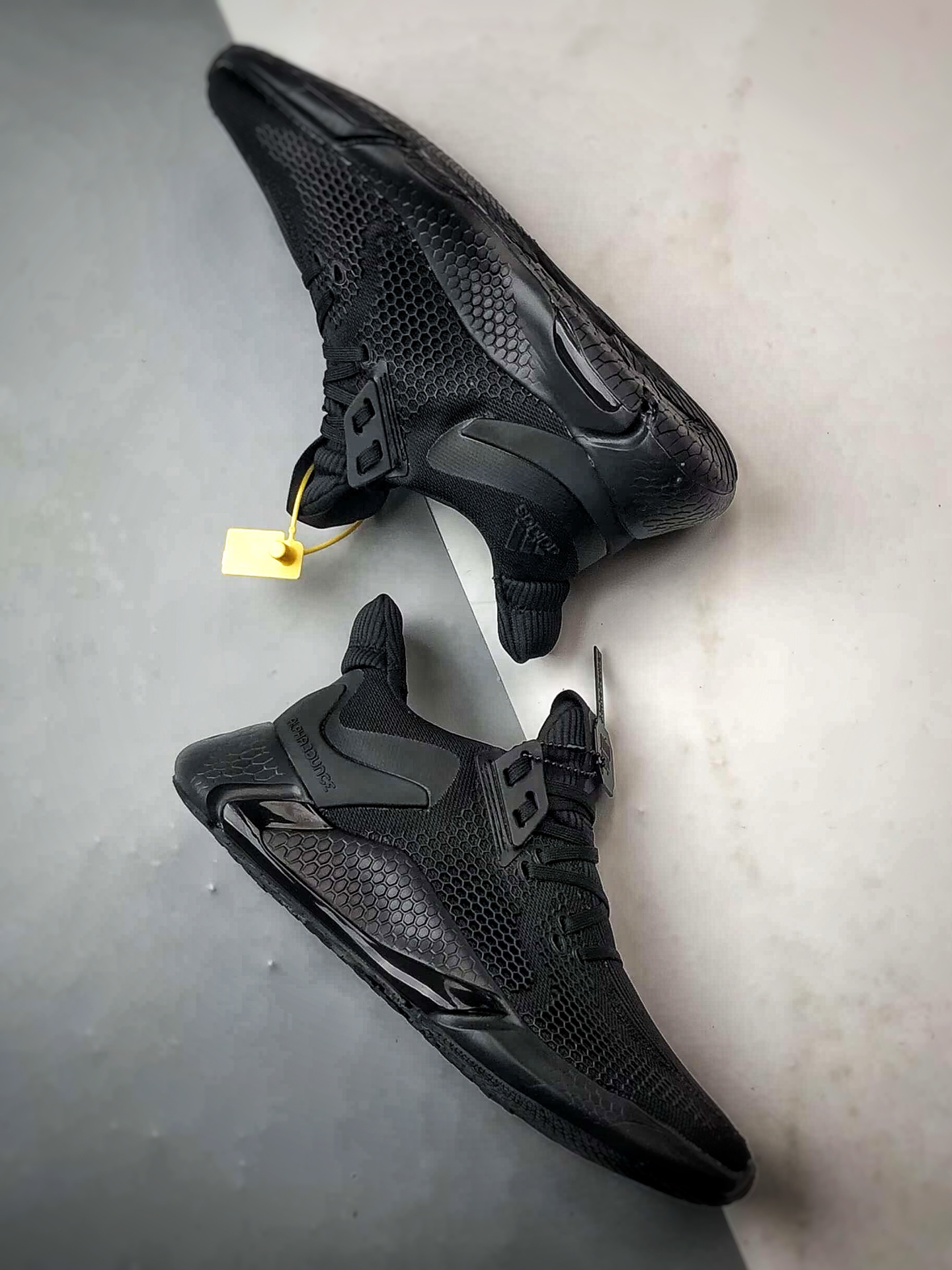 190 AD AlphaBounce Instinct M 黑色 阿尔法 真标网面休闲跑步鞋 CG5586-Chinese UA Cheap High Quatity Brand Clothes Bags handbags Sneakers wholesale wholesaler seller from China Factory suppliers Fashion Clothing Shoes best Quality Beautiful Price 190 AD AlphaBounce Instinct M 黑色 阿尔法 真标网面休闲跑步鞋 CG5586