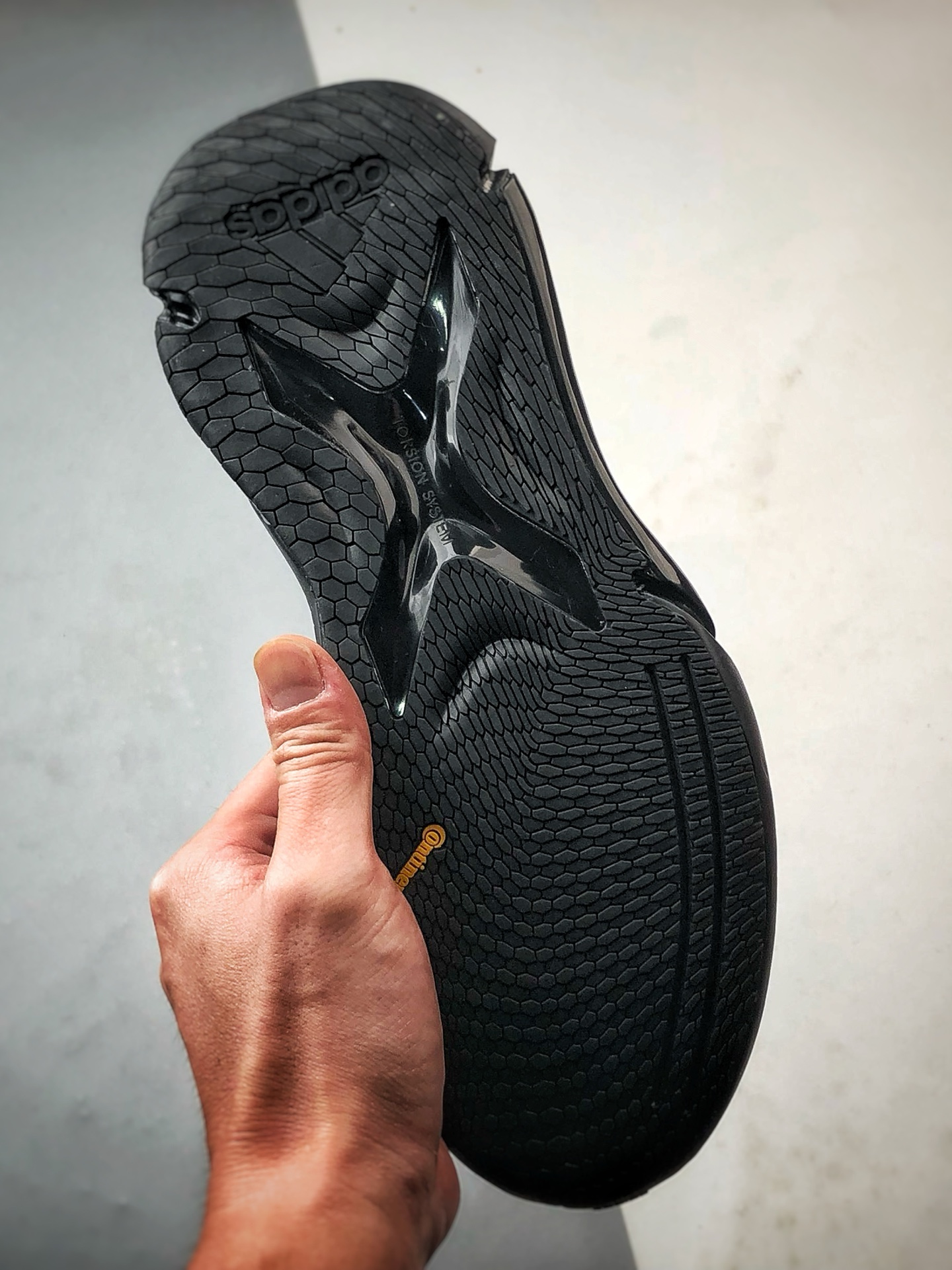 190 AD AlphaBounce Instinct M 黑色 阿尔法 真标网面休闲跑步鞋 CG5586-Chinese UA Cheap High Quatity Brand Clothes Bags handbags Sneakers wholesale wholesaler seller from China Factory suppliers Fashion Clothing Shoes best Quality Beautiful Price 190 AD AlphaBounce Instinct M 黑色 阿尔法 真标网面休闲跑步鞋 CG5586