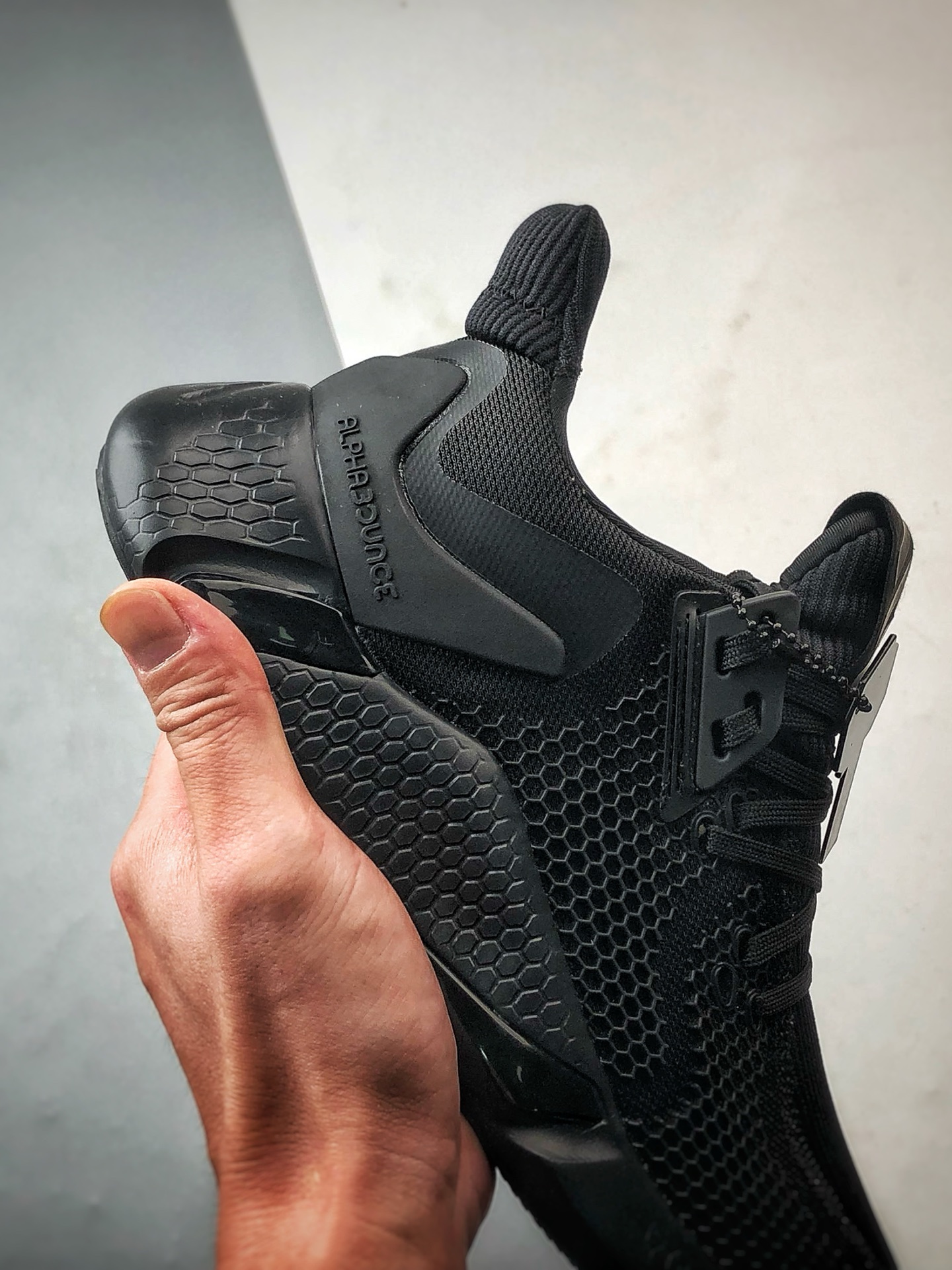 190 AD AlphaBounce Instinct M 黑色 阿尔法 真标网面休闲跑步鞋 CG5586-Chinese UA Cheap High Quatity Brand Clothes Bags handbags Sneakers wholesale wholesaler seller from China Factory suppliers Fashion Clothing Shoes best Quality Beautiful Price 190 AD AlphaBounce Instinct M 黑色 阿尔法 真标网面休闲跑步鞋 CG5586