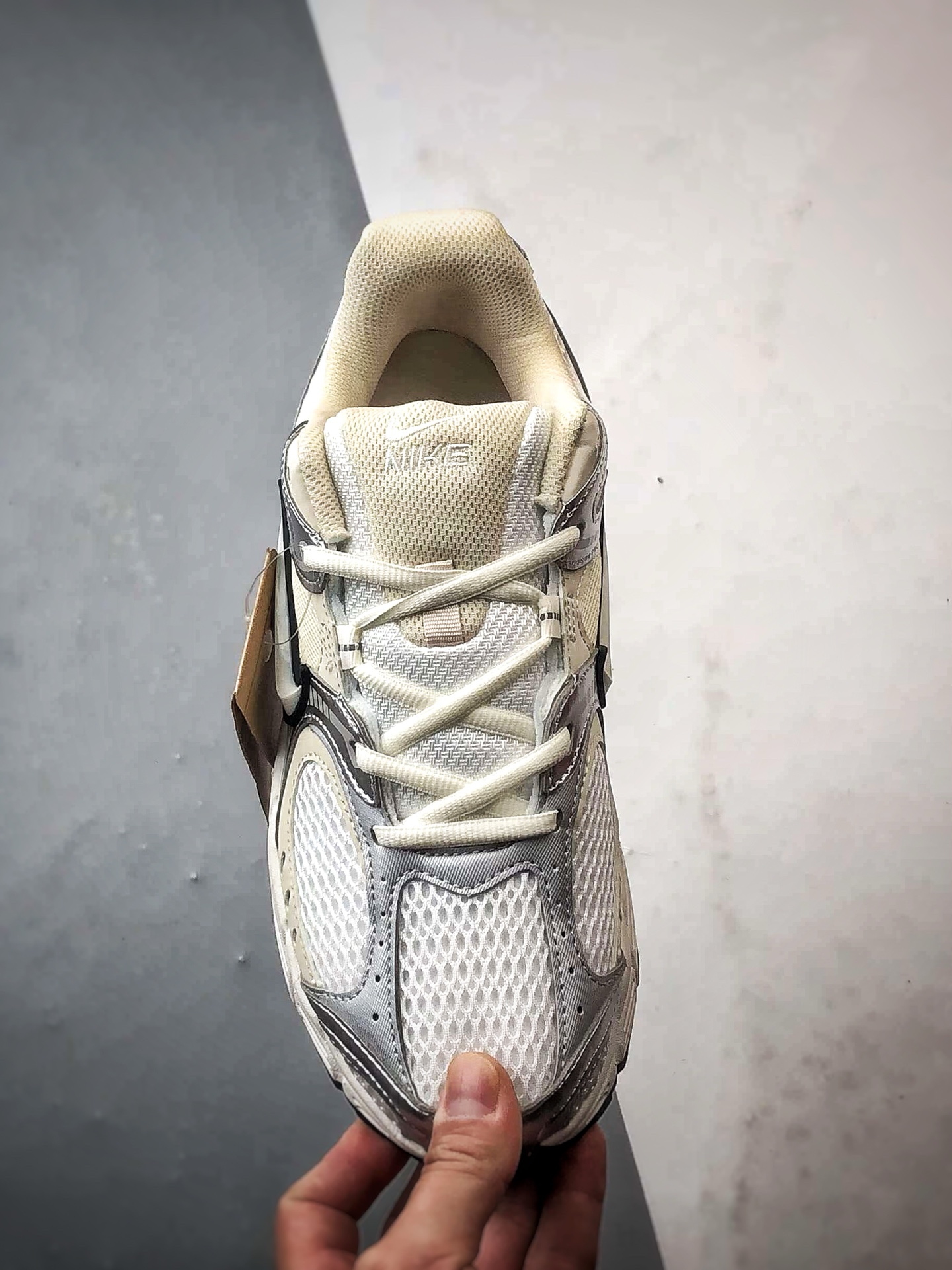 NK V5 RNR系列 米白银 复古Y3K风格舒适百搭跑步鞋 HQ7901-104