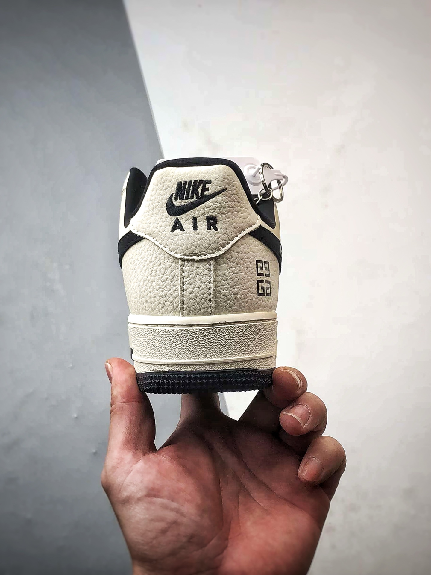 GVC x Air Force 1 Low 涂鸦米白黑 KJ1688-021