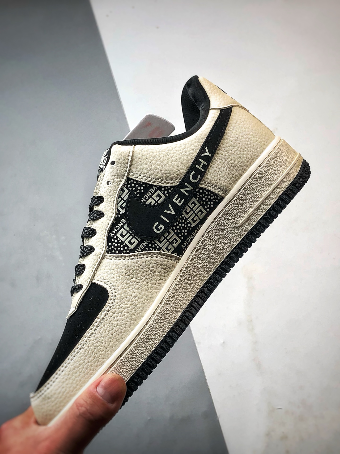 GVC x Air Force 1 Low 涂鸦米白黑 KJ1688-021