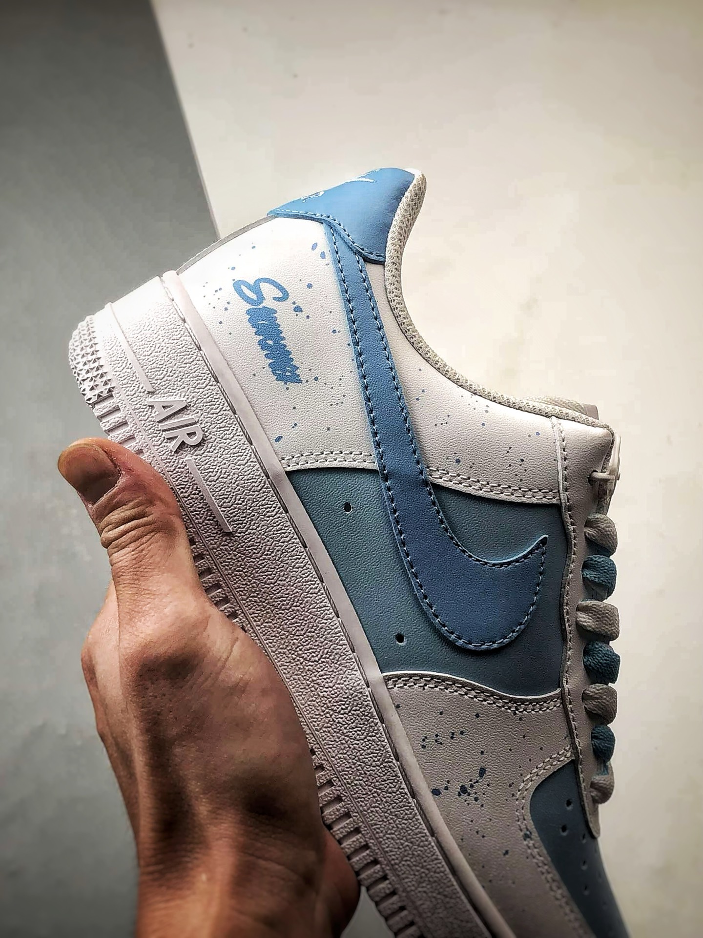 280 定制球鞋 Air Force 1 Low 简约浪漫 夏晚白蓝 经典休闲运动板鞋 ZH0316-117-Chinese UA Cheap High Quatity Brand Clothes Bags handbags Sneakers wholesale wholesaler seller from China Factory suppliers Fashion Clothing Shoes best Quality Beautiful Price 280 定制球鞋 Air Force 1 Low 简约浪漫 夏晚白蓝 经典休闲运动板鞋 ZH0316-117