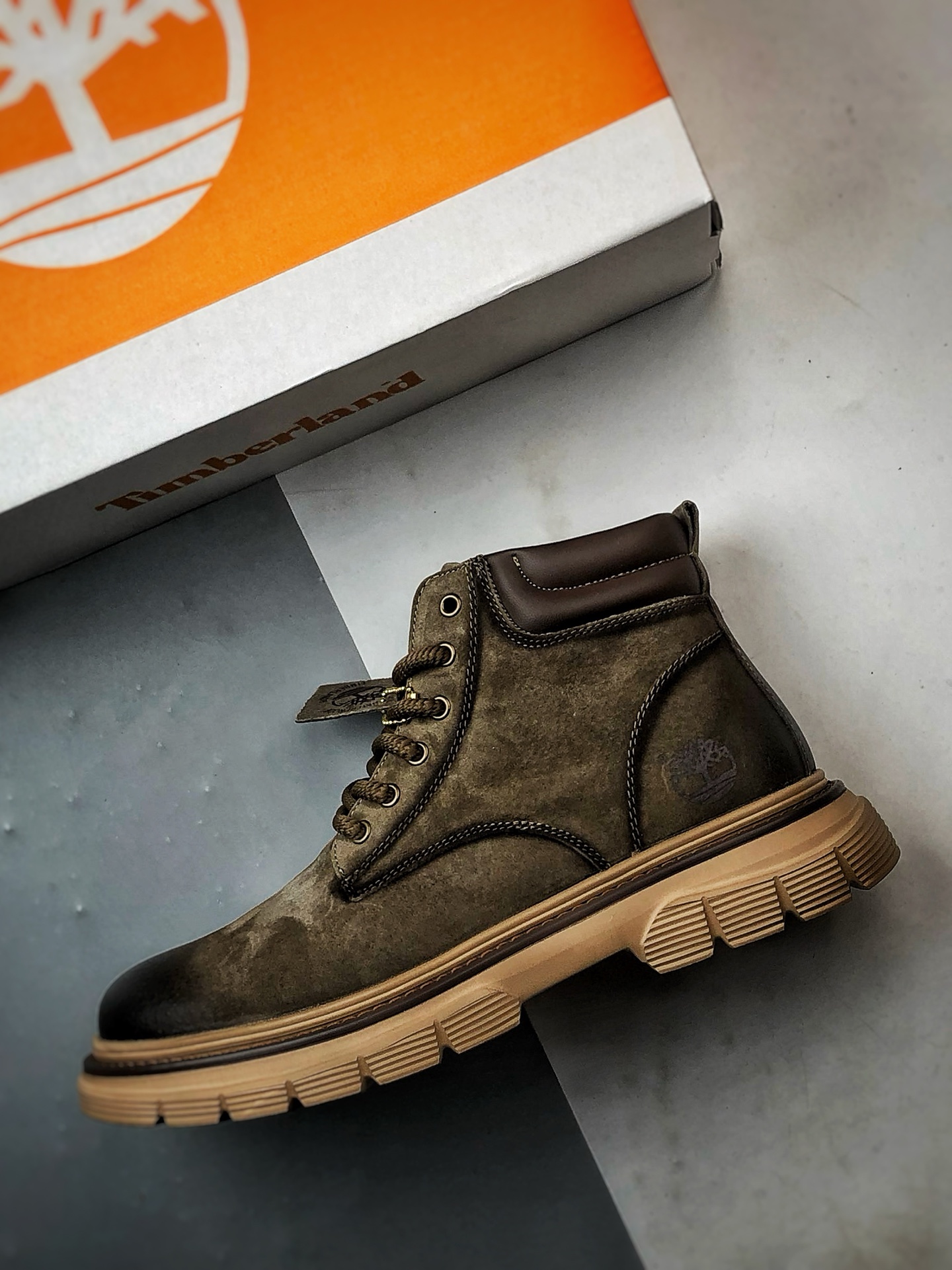 320 Timberland 添柏岚/天伯伦 秋冬新品 户外轻量加绒休闲大黄靴 TB10036M