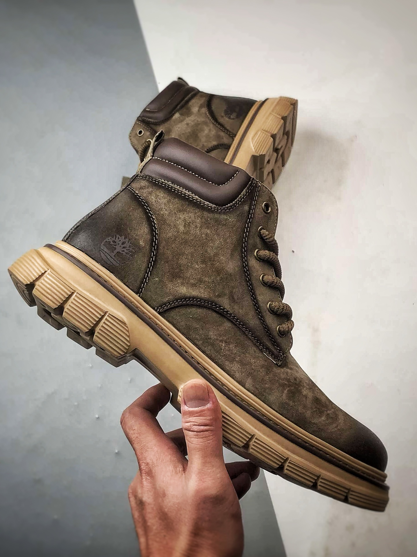 320 Timberland 添柏岚/天伯伦 秋冬新品 户外轻量加绒休闲大黄靴 TB10036M