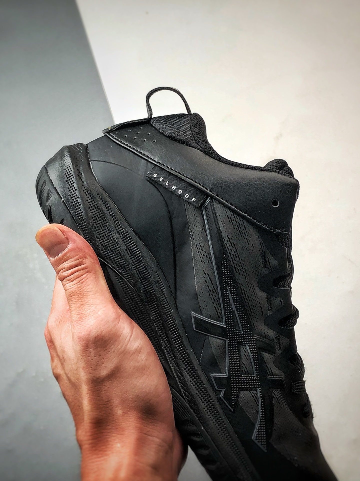 220 Asics Gel-Hoop v17 黑色 亚瑟士时尚简约缓冲减震篮球鞋 1063A096-001