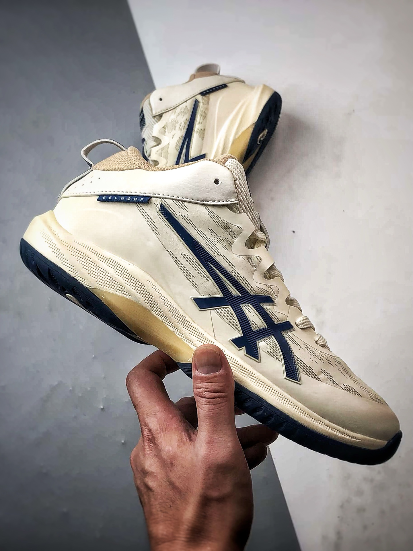 220 Asics Gel-Hoop v17 米蓝色 亚瑟士时尚简约缓冲减震篮球鞋 1063A101-103