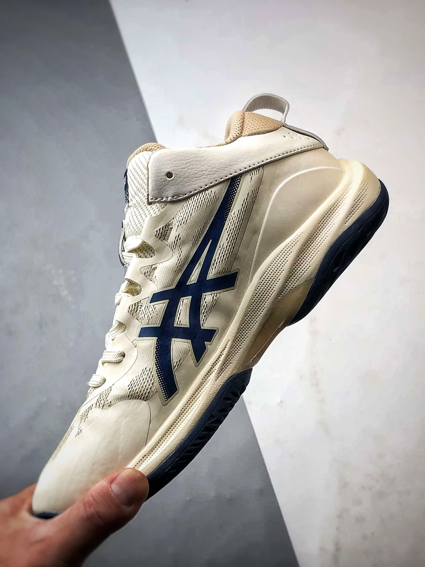 220 Asics Gel-Hoop v17 米蓝色 亚瑟士时尚简约缓冲减震篮球鞋 1063A101-103