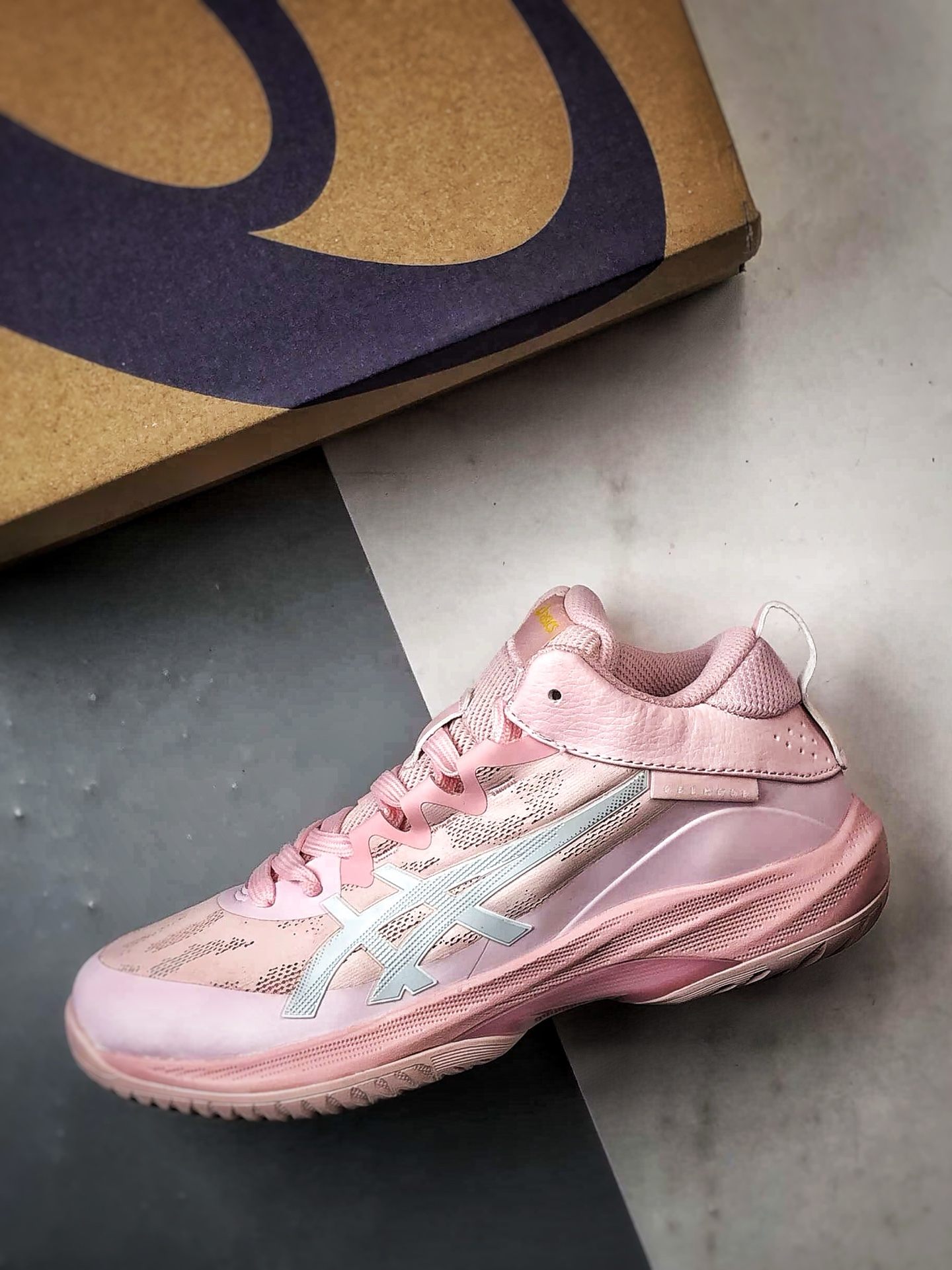 Asics Gel-Hoop v17 粉色 亚瑟士时尚简约缓冲减震篮球鞋 1063A110-700