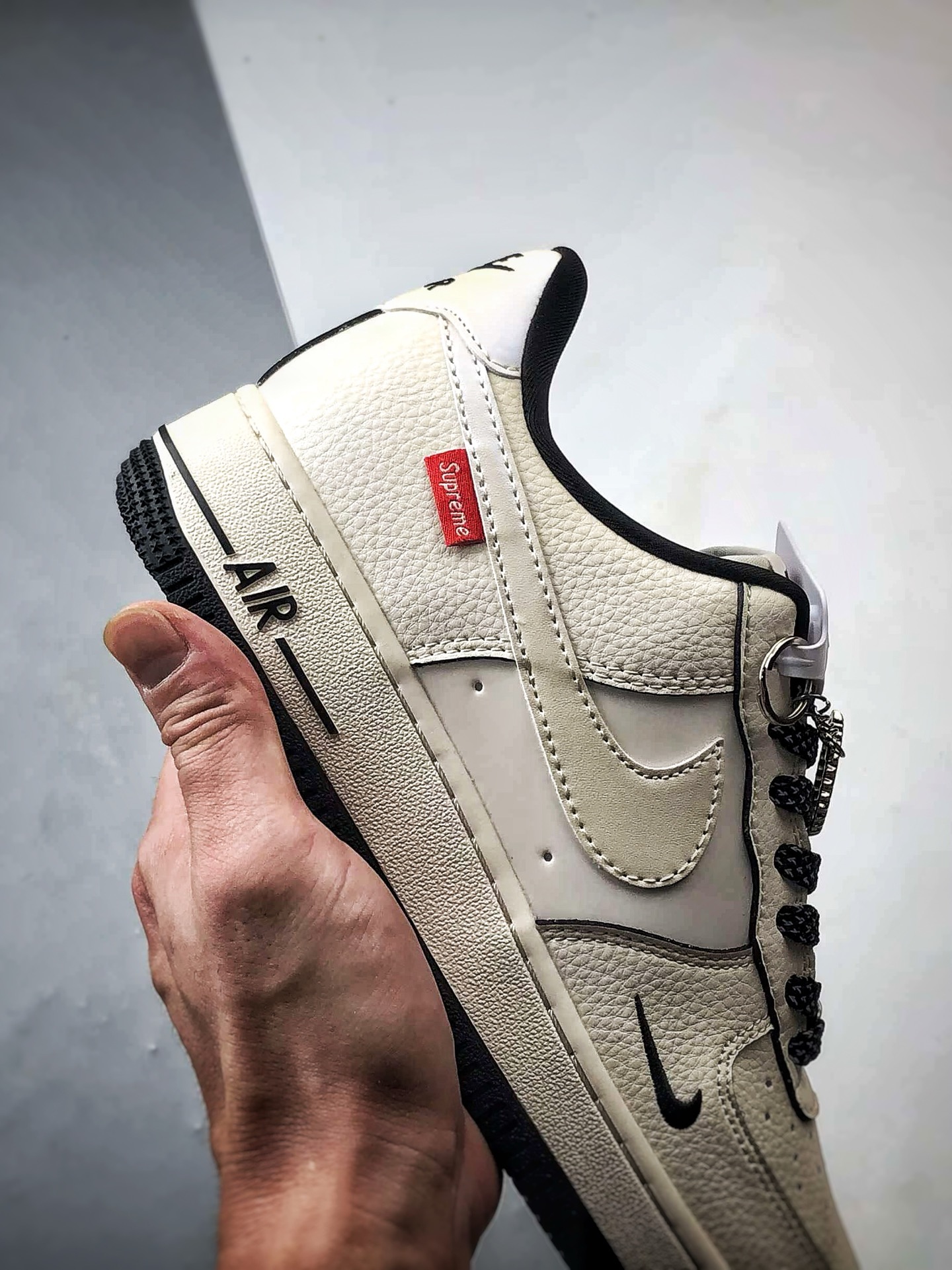 Sup x Air Force 1 Low 反光米白黑 XX3168-220