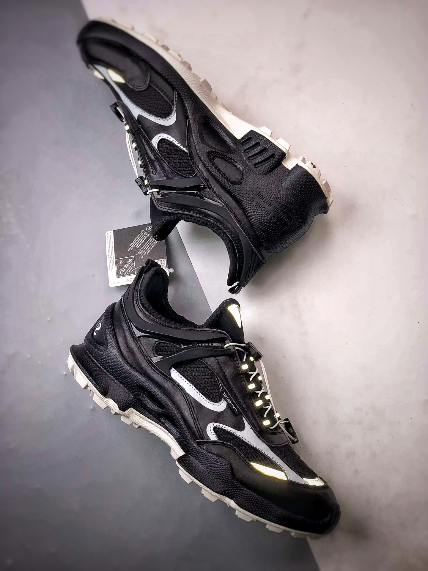 280 Ecco/爱步 健步BIOMC踪迹3代 803384