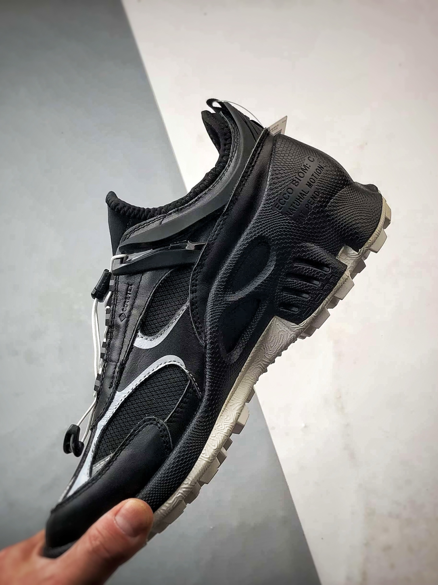 280 Ecco/爱步 健步BIOMC踪迹3代 803384