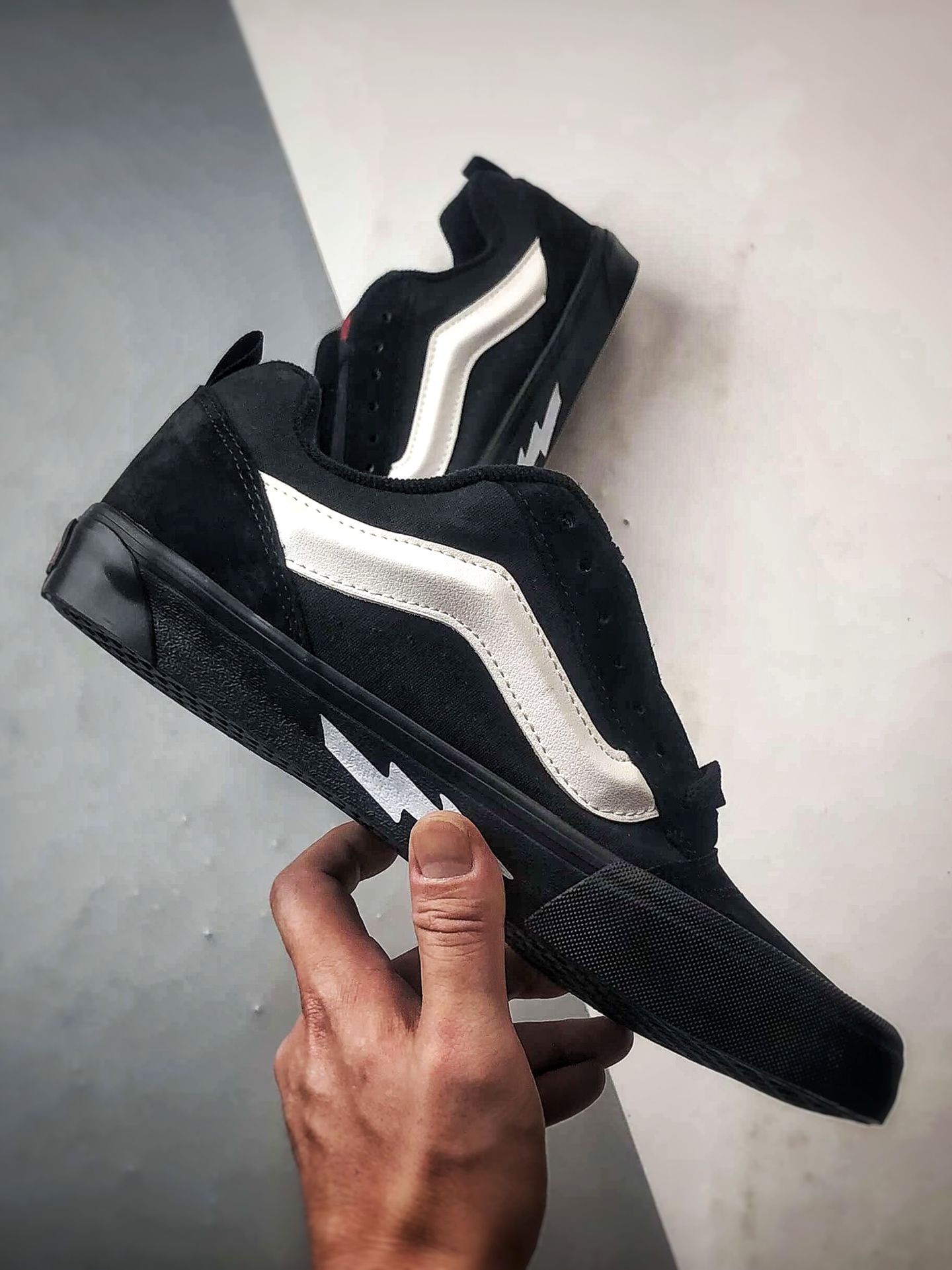 Vans Knu-Skool VR3 闪电黑白 万斯低帮复古休闲硫化面包板鞋-Top High Quatity Cheap Sneakers Fashion Clothing Clothes Bags handbags Shoes of all Brand wholesale With The best Quality And Beautiful Price from China Factory Chinese suppliers wholesaler seller Vans Knu-Skool VR3 闪电黑白 万斯低帮复古休闲硫化面包板鞋