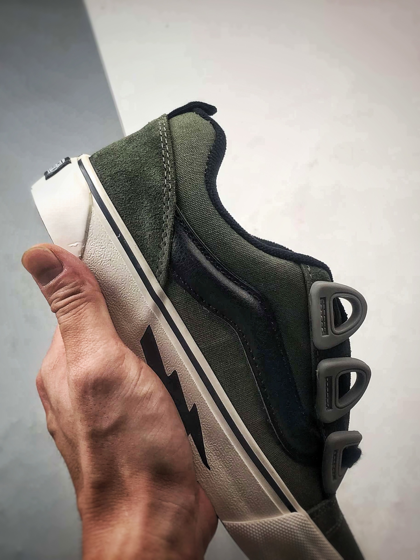 Vans Knu-Skool DR 闪电军绿 万斯低帮复古休闲硫化面包板鞋-Top High Quatity Cheap Sneakers Fashion Clothing Clothes Bags handbags Shoes of all Brand wholesale With The best Quality And Beautiful Price from China Factory Chinese suppliers wholesaler seller Vans Knu-Skool DR 闪电军绿 万斯低帮复古休闲硫化面包板鞋