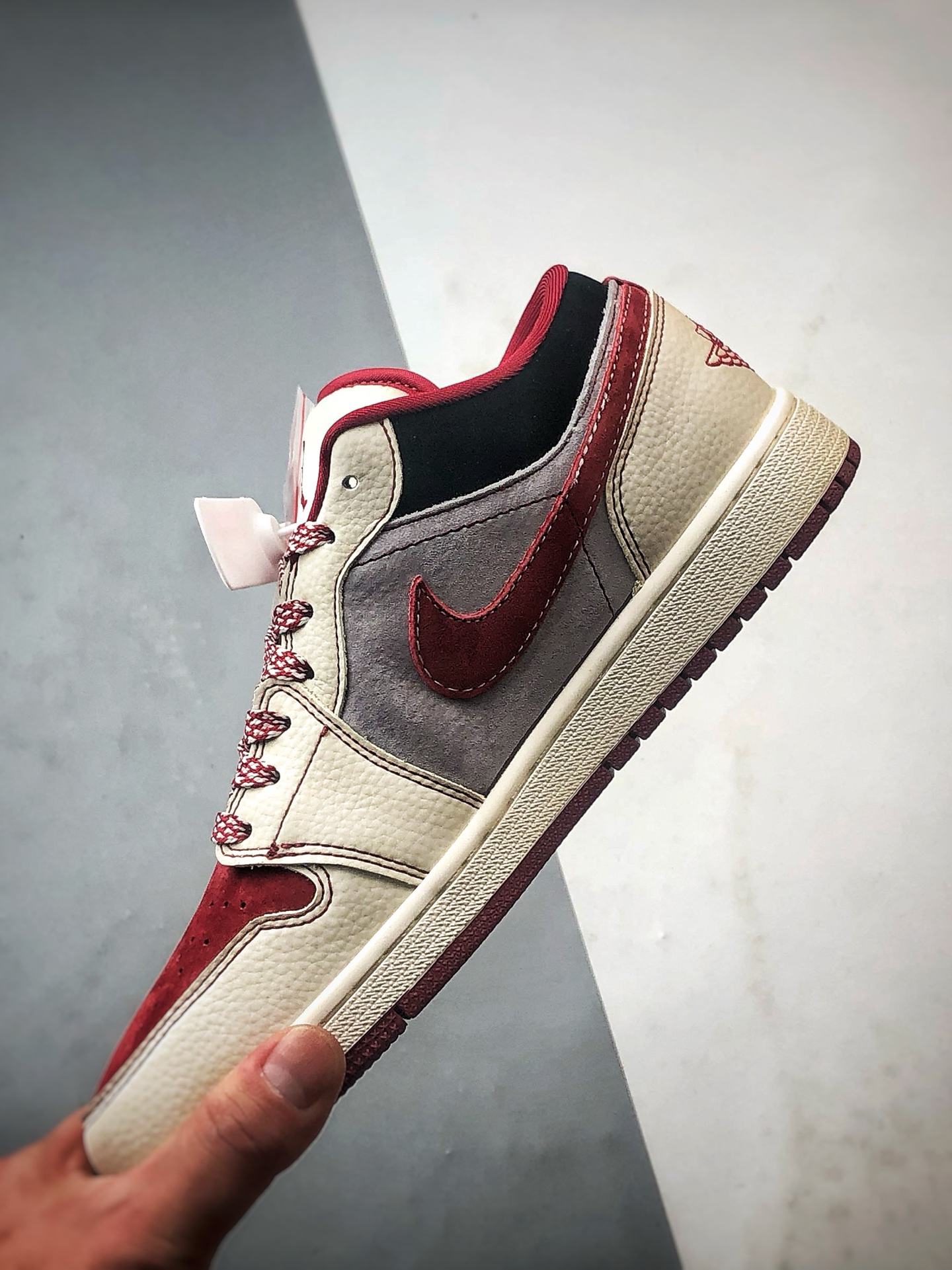 Air Jordan 1 Low ”高端定制” Sup米灰酒红 LD8888-007