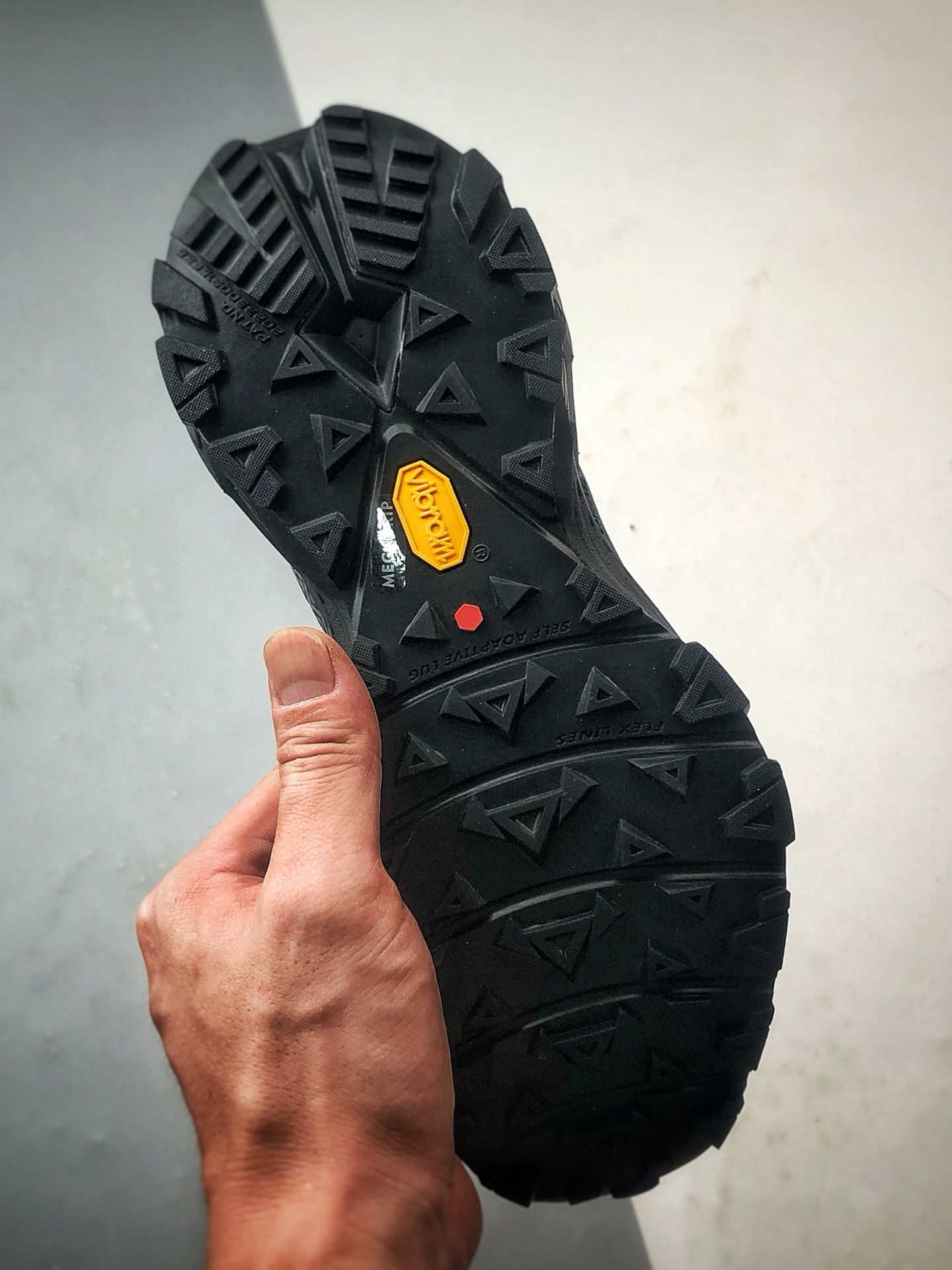 270 KAILAS FUGA EX330 25 墨黑 凯乐石 户外徒步登山越野全能跑鞋