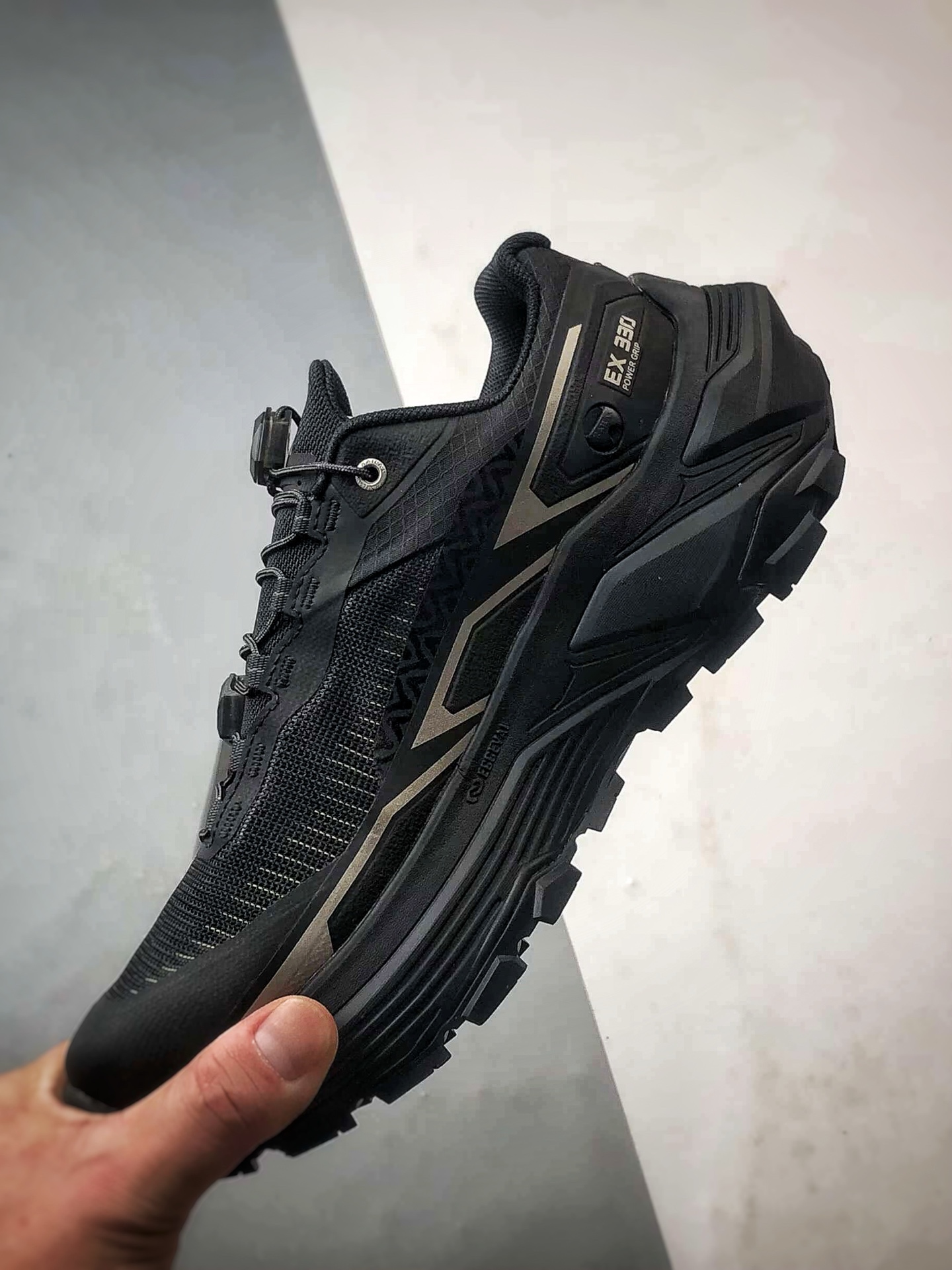 270 KAILAS FUGA EX330 25 墨黑 凯乐石 户外徒步登山越野全能跑鞋