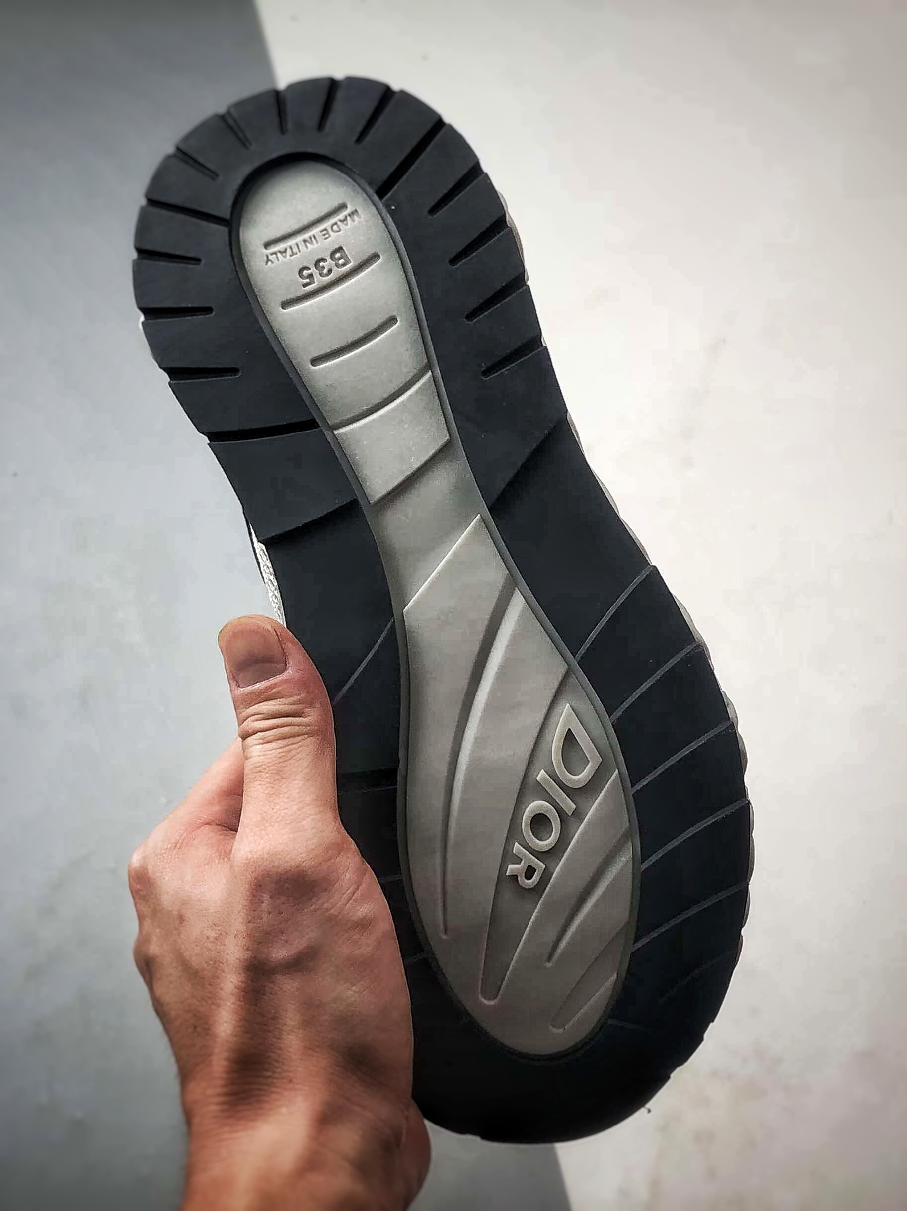 420 广东纯原大厂出品 顶级版本 Dior B35 NXXT Sneakers 灰色 B35胶囊系列镂空厚底藤格纹运动老爹鞋-Chinese UA Cheap High Quatity Brand Clothes Bags handbags Sneakers wholesale wholesaler seller from China Factory suppliers Fashion Clothing Shoes best Quality Beautiful Price 420 广东纯原大厂出品 顶级版本 Dior B35 NXXT Sneakers 灰色 B35胶囊系列镂空厚底藤格纹运动老爹鞋