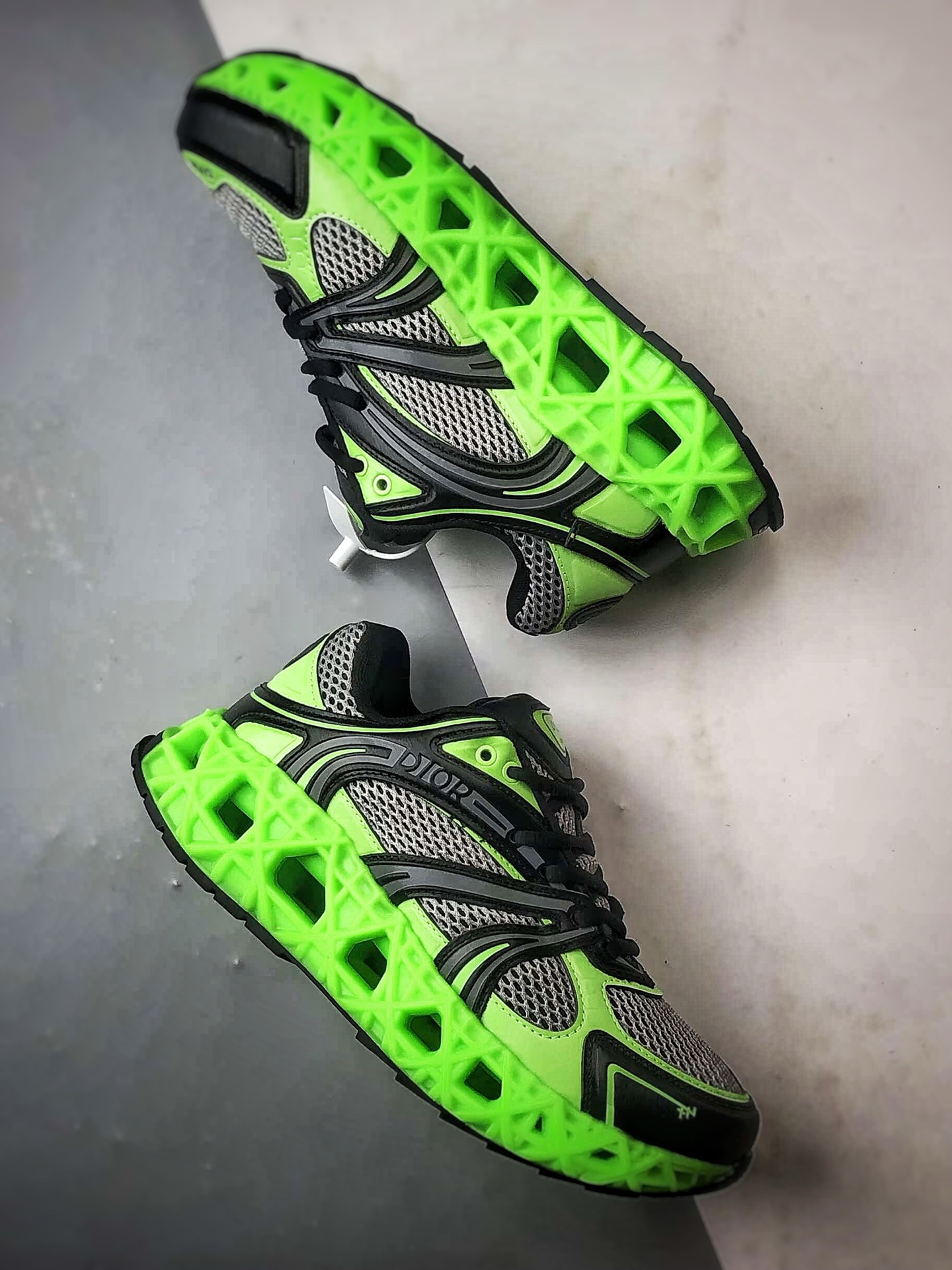 420 广东纯原大厂出品 顶级版本 Dior B35 NXXT Sneakers 黑绿 B35胶囊系列镂空厚底藤格纹运动老爹鞋