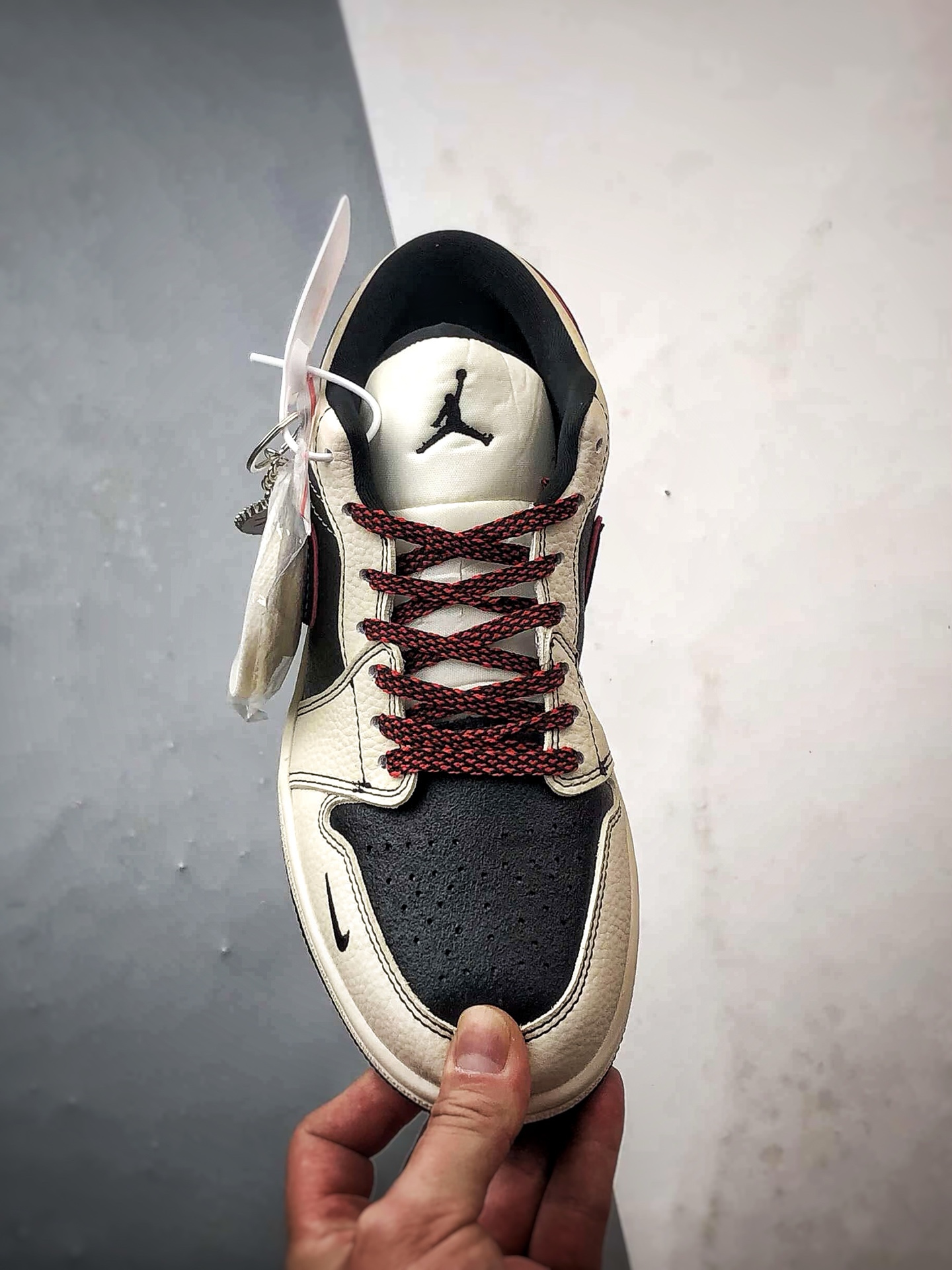 Air Jordan 1 Low ”高端定制” 斯图西米白黑红 QG1988-013