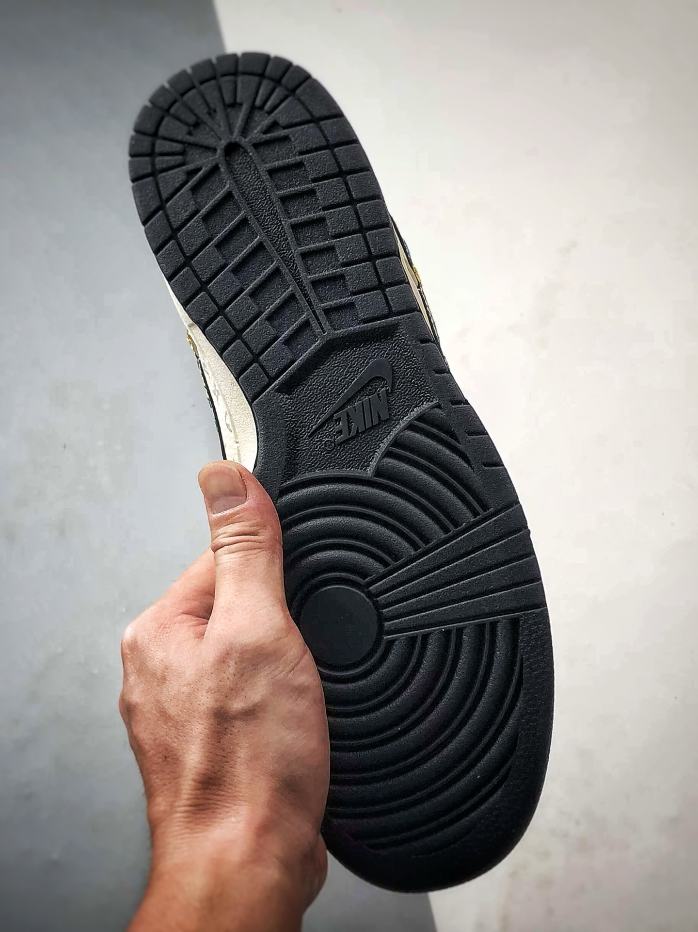 NK Dunk Low Retro ”DIY高端定制” LV米白黑刺绣钩 低帮休闲运动板鞋 DS6608-017